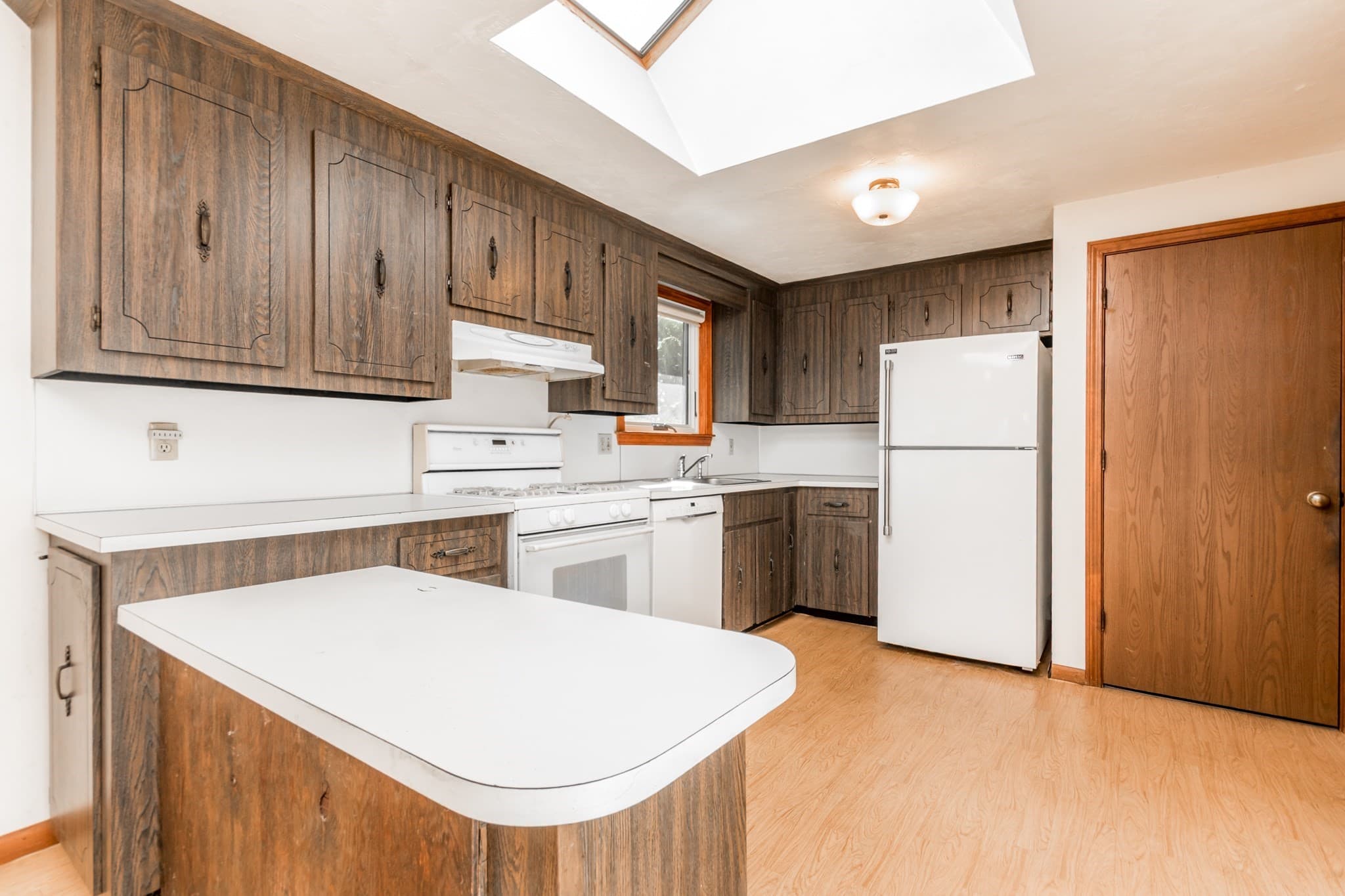 Single Family Residence at 8 Laura Ln, Bourne MA 02532, Bourne, photo 15 of 41