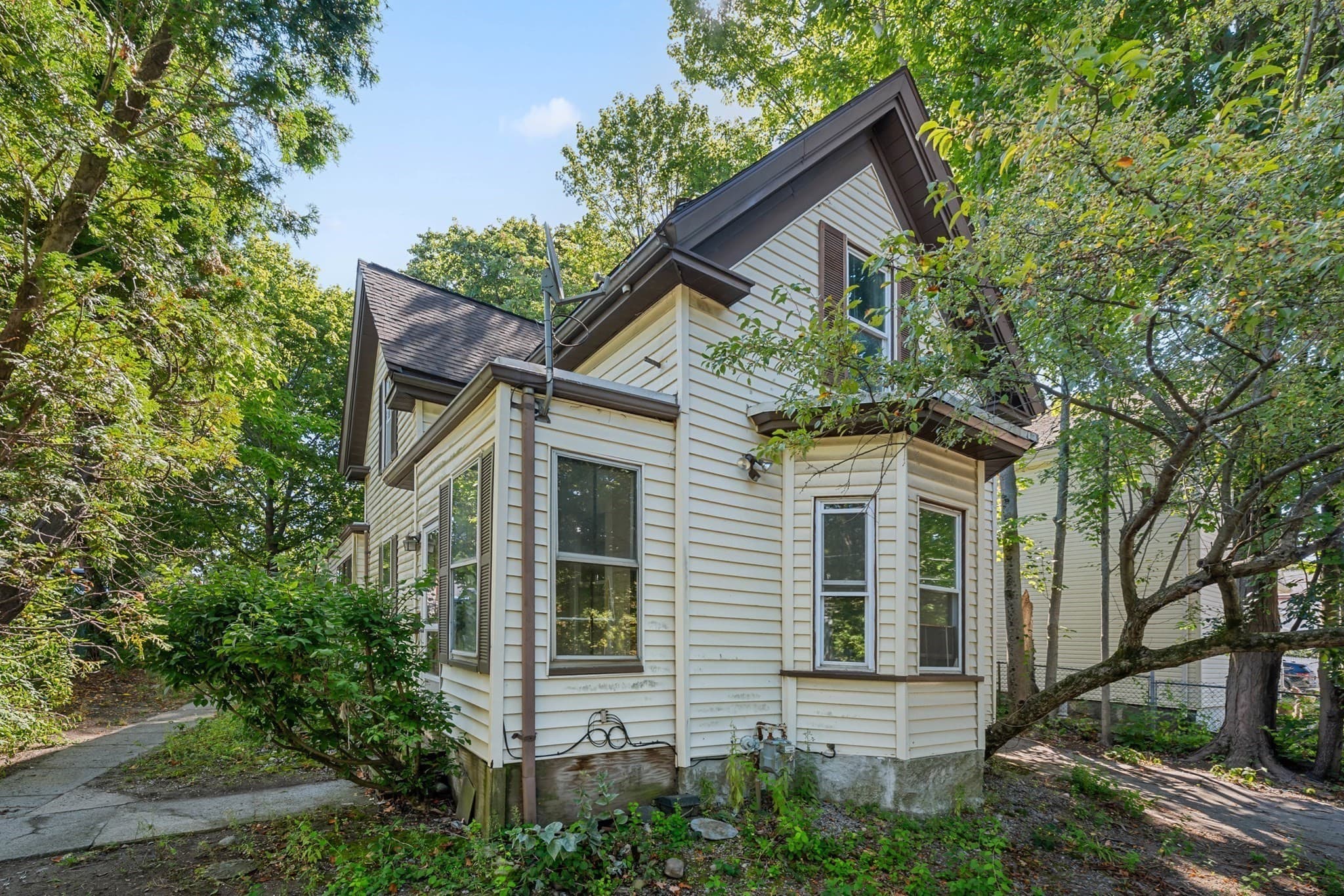 Single Family Residence at 5 Westminster St, Boston MA 02136, Boston, photo 3 of 32