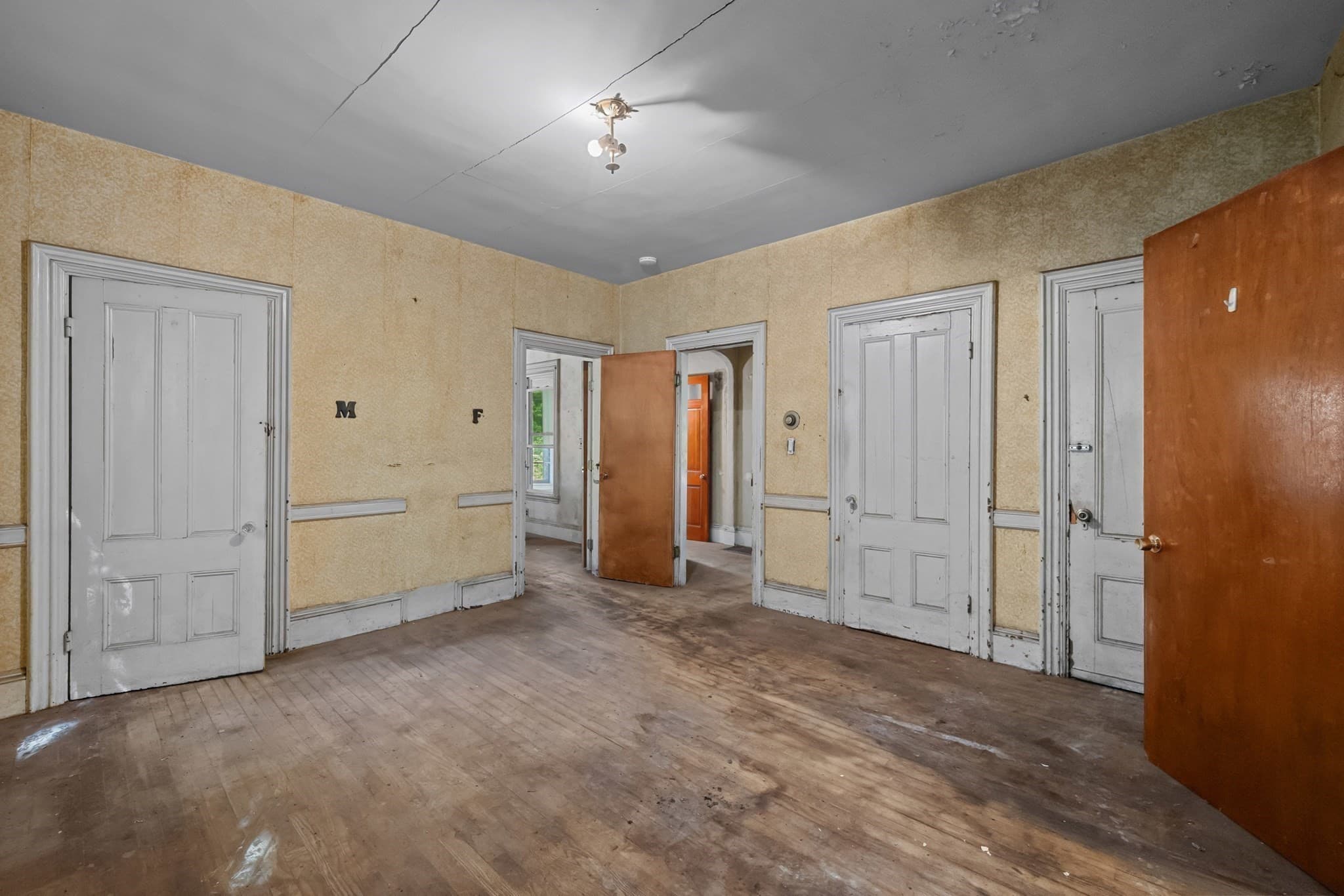 Single Family Residence at 5 Westminster St, Boston MA 02136, Boston, photo 9 of 32