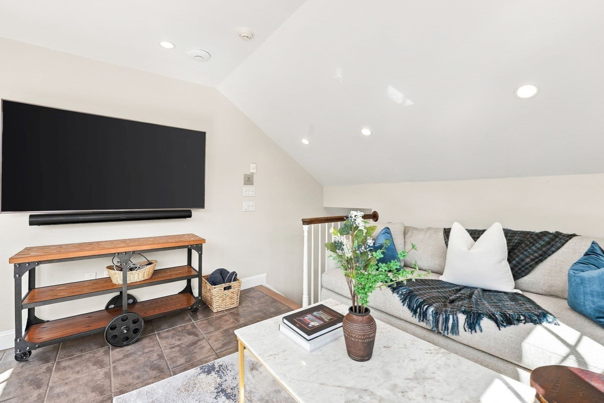Condominium at 31 Bowdoin St # 4, Boston MA 02114, photo 23 of 30
