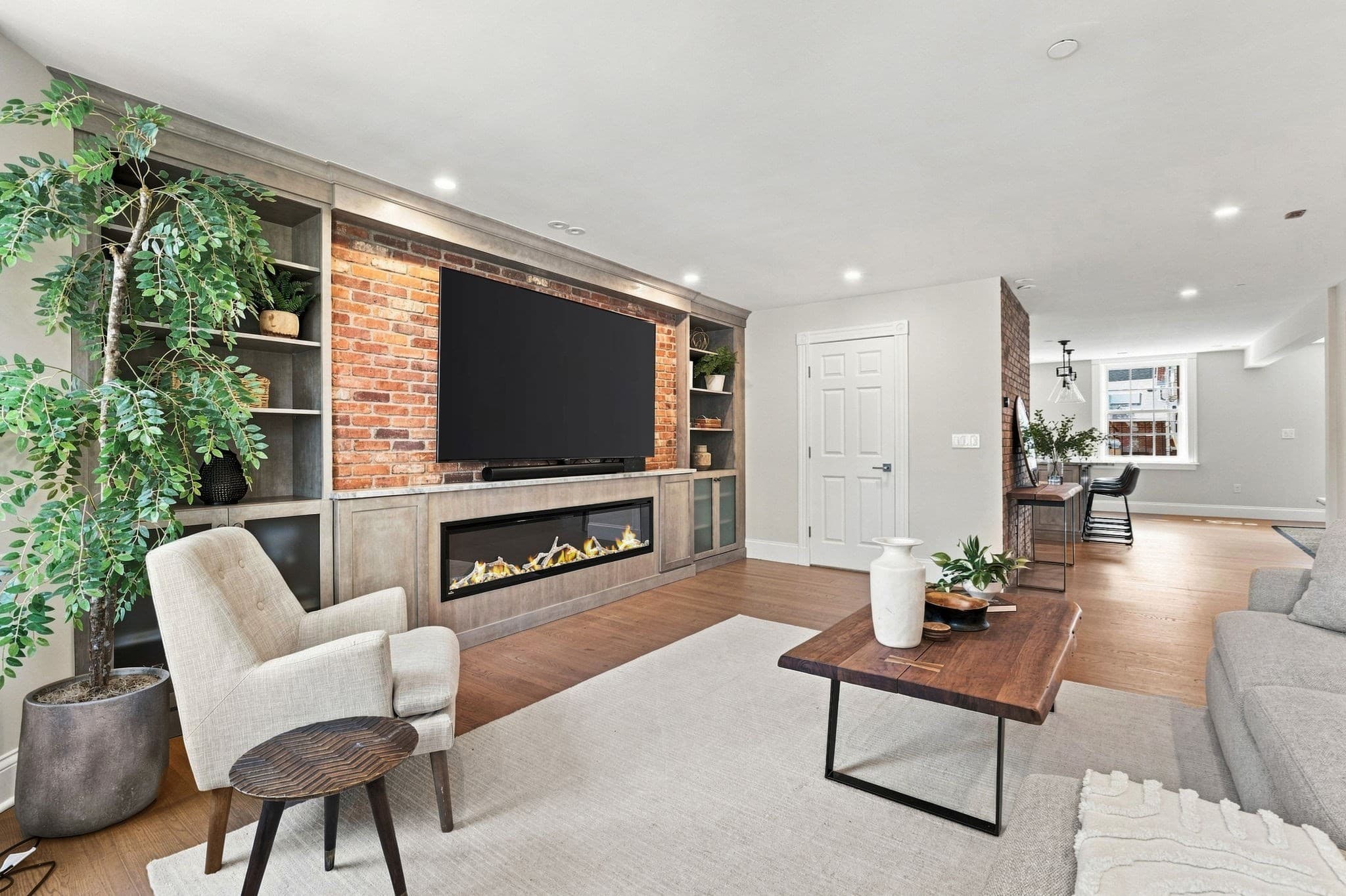 Condominium at 31 Bowdoin St # 4, Boston MA 02114, photo 4 of 30