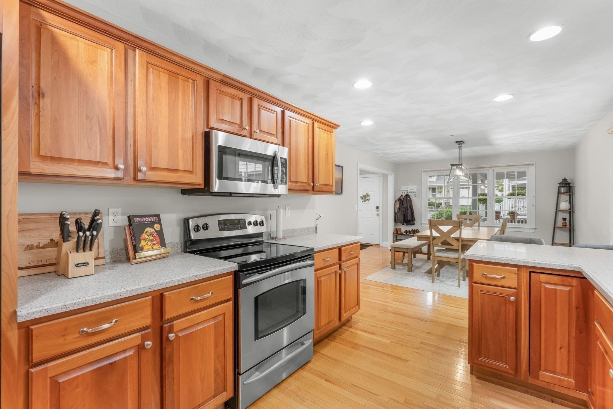 Condominium at 10 Charnstaff Ln # 404, Billerica MA 01821, Billerica, photo 7 of 38