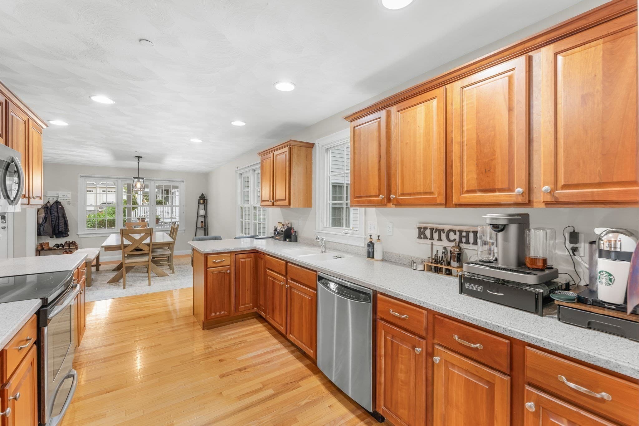 Condominium at 10 Charnstaff Ln # 404, Billerica MA 01821, Billerica, photo 10 of 38
