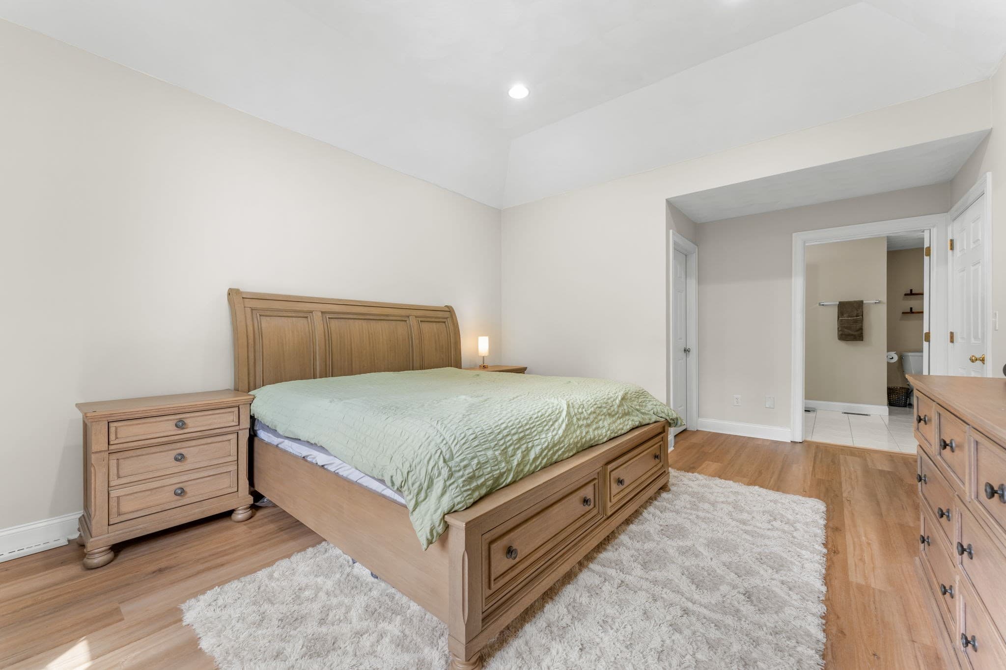 Condominium at 10 Charnstaff Ln # 404, Billerica MA 01821, Billerica, photo 15 of 38