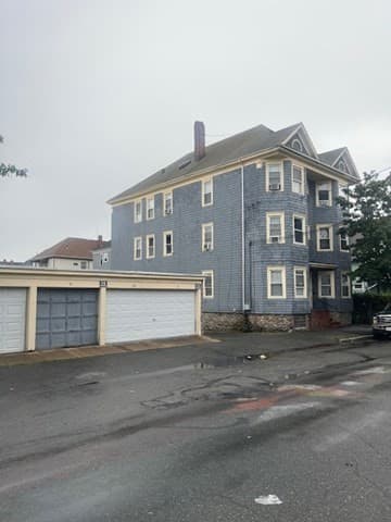 5-9 Family at 492 N Front St, New Bedford MA 02746, New Bedford, photo 2 of 7
