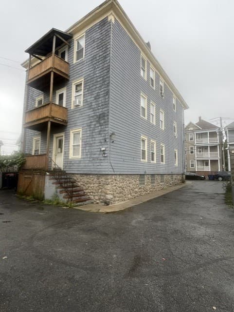5-9 Family at 492 N Front St, New Bedford MA 02746, New Bedford, photo 5 of 7