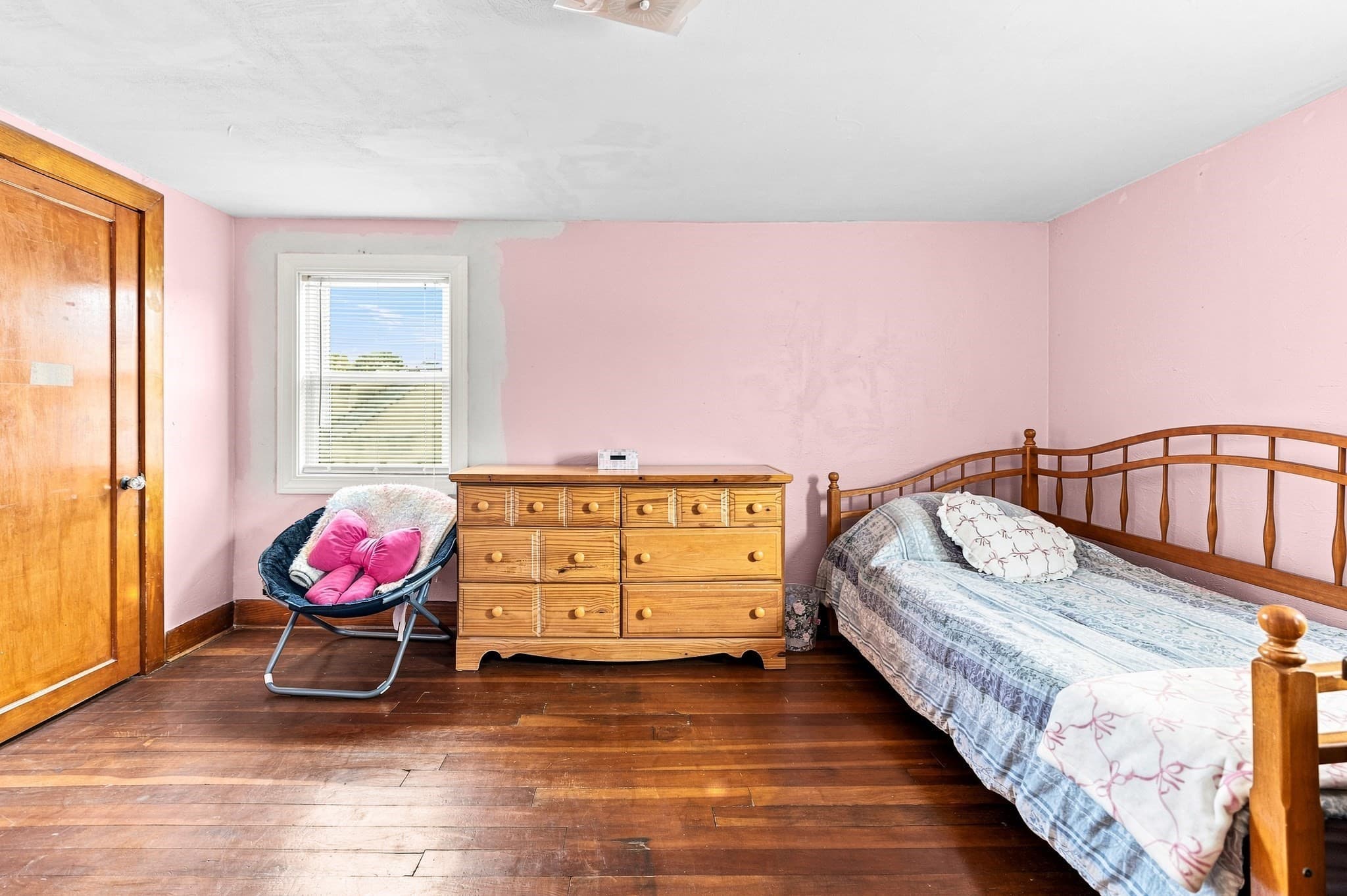 Single Family Residence at 577 Pokross St, Fall River MA 02724, Fall River, photo 6 of 31