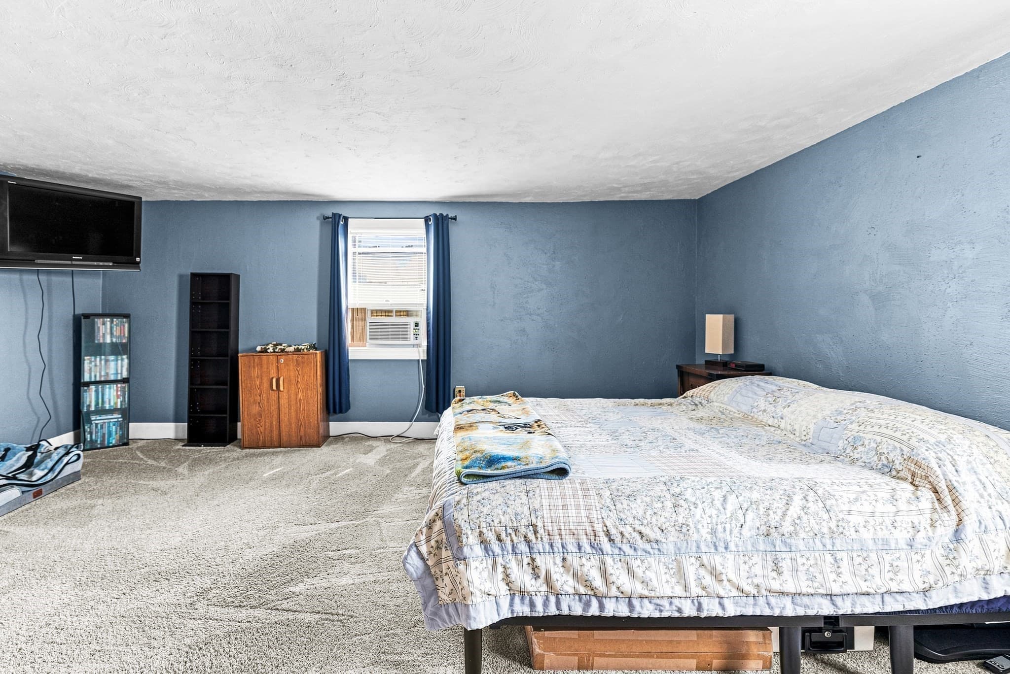 Single Family Residence at 577 Pokross St, Fall River MA 02724, Fall River, photo 10 of 31