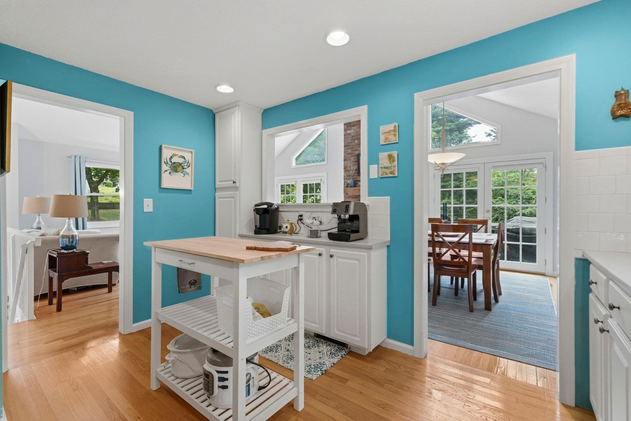 Single Family Residence at 55 Overlook Dr W, Framingham MA 01701, Framingham, photo 8 of 28