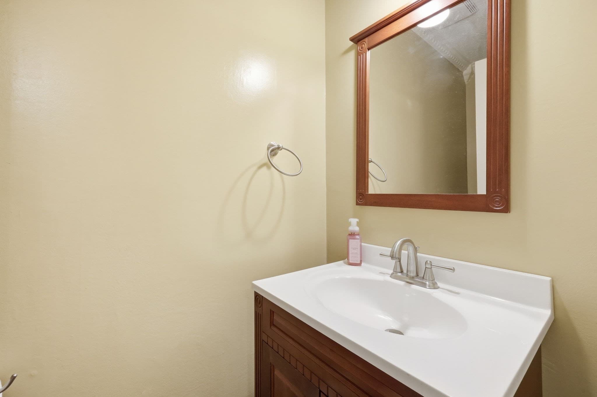 Condominium at 142 Autumn St # G, Agawam MA 01001, Agawam, photo 13 of 25