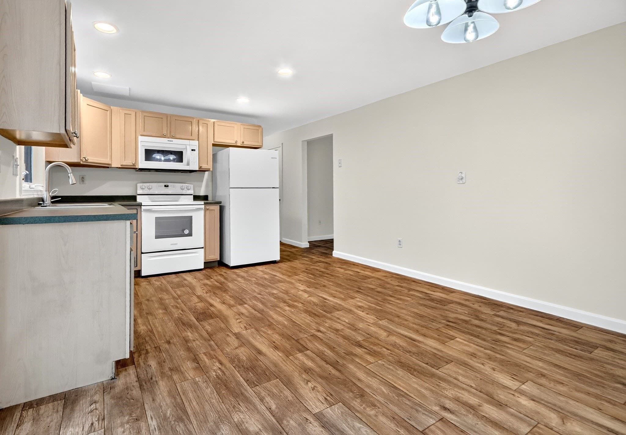 Condominium at 85 Steeple Chase Cir # 3, Attleboro MA 02703, Attleboro, photo 9 of 37