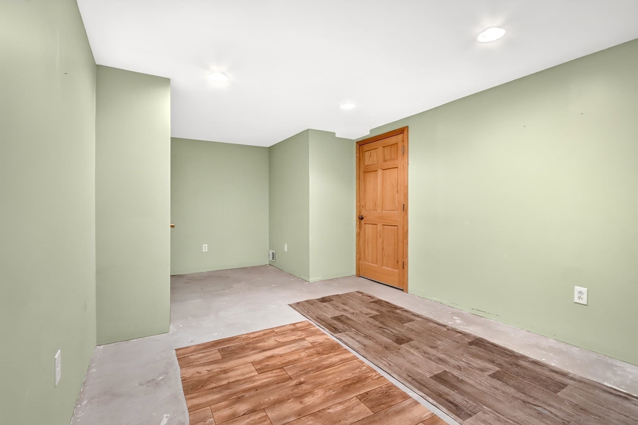 Condominium at 85 Steeple Chase Cir # 3, Attleboro MA 02703, Attleboro, photo 33 of 37