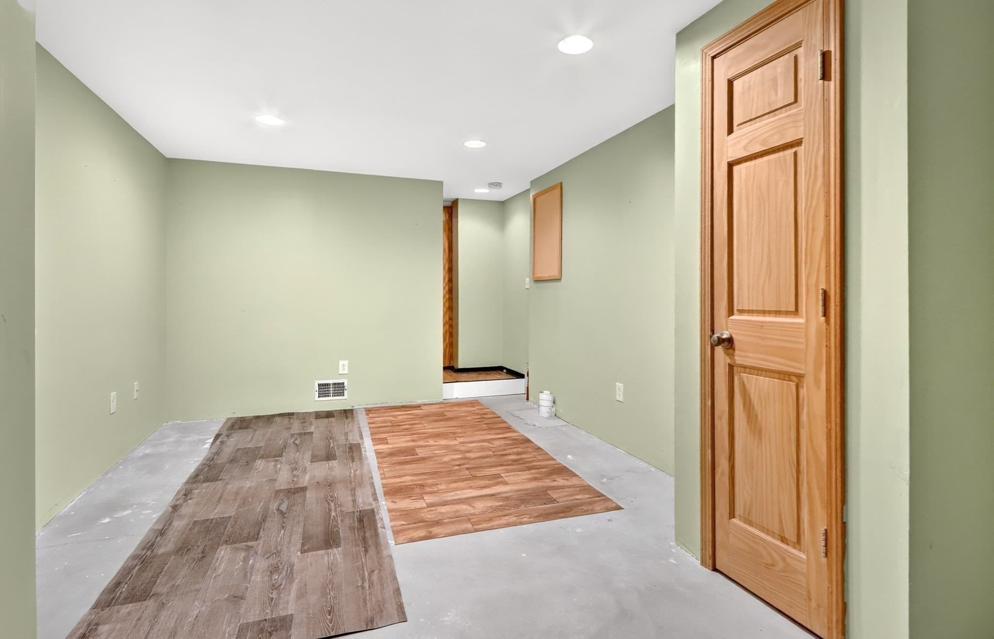 Condominium at 85 Steeple Chase Cir # 3, Attleboro MA 02703, Attleboro, photo 31 of 37