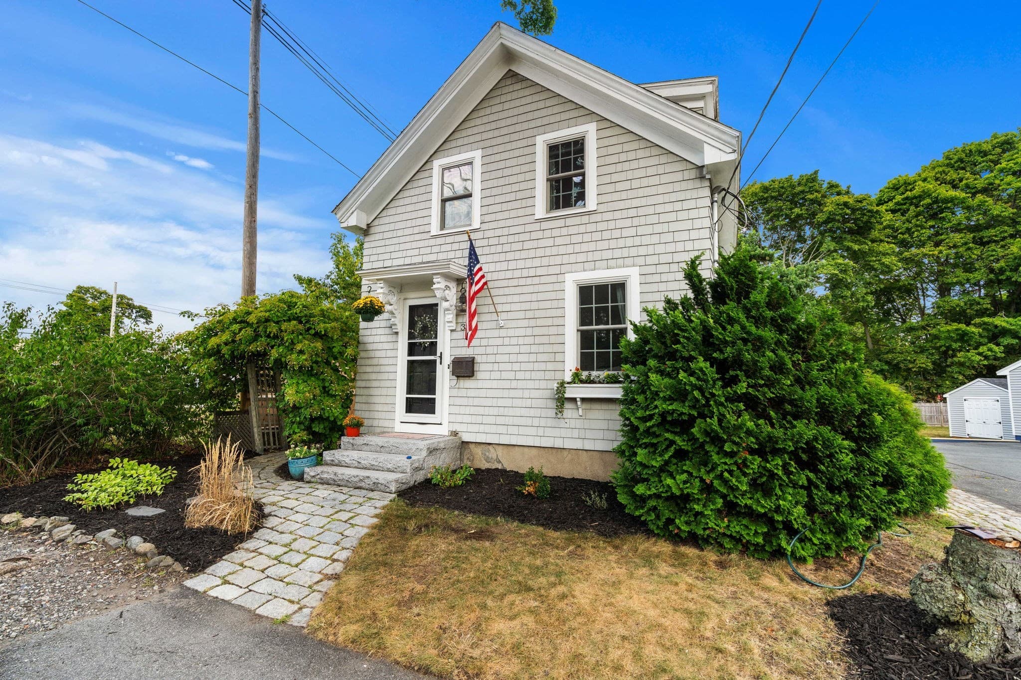 Single Family Residence at 33 Putnam St, Danvers MA 01923, Danvers, photo 2 of 38