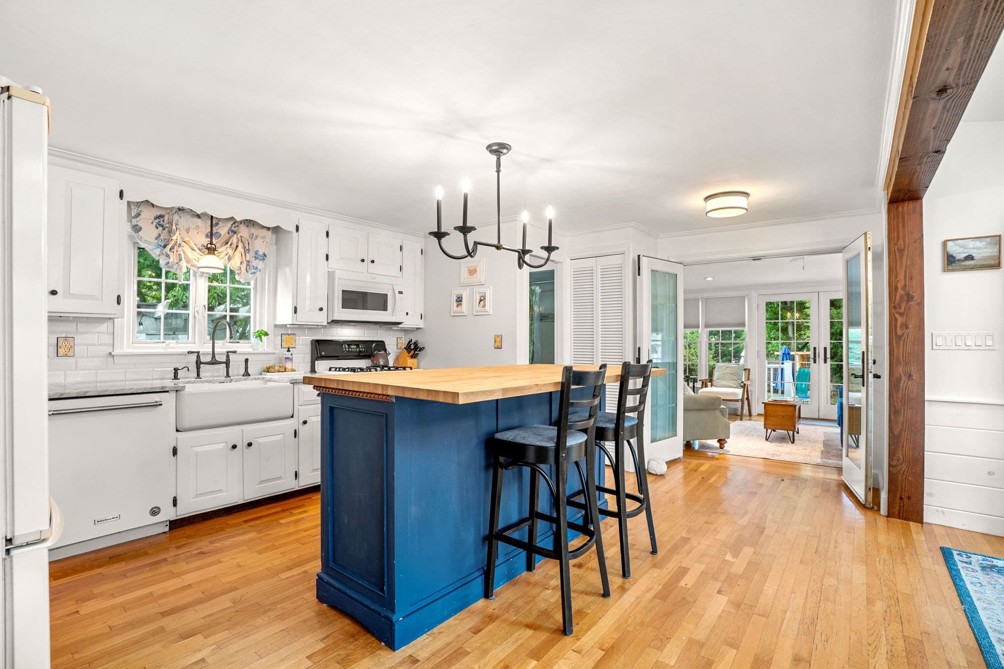Single Family Residence at 33 Putnam St, Danvers MA 01923, Danvers, photo 9 of 38
