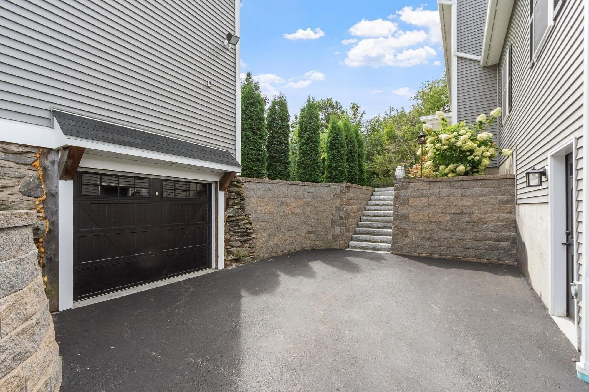 Single Family Residence at 616 Prospect St, Leominster MA 01453, photo 6 of 41