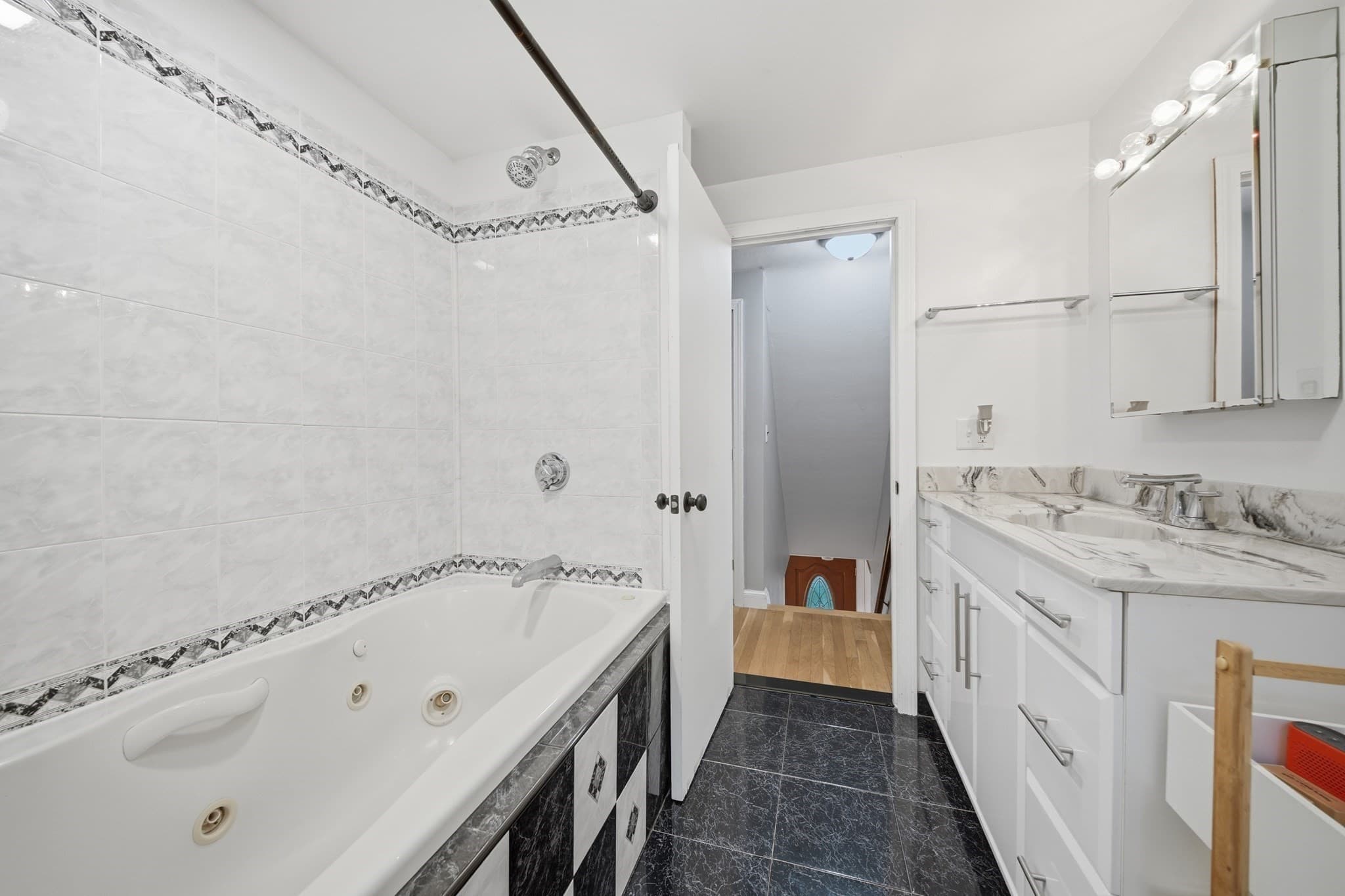 Single Family Residence at 9 Westgate Rd, Billerica MA 01862, photo 23 of 33