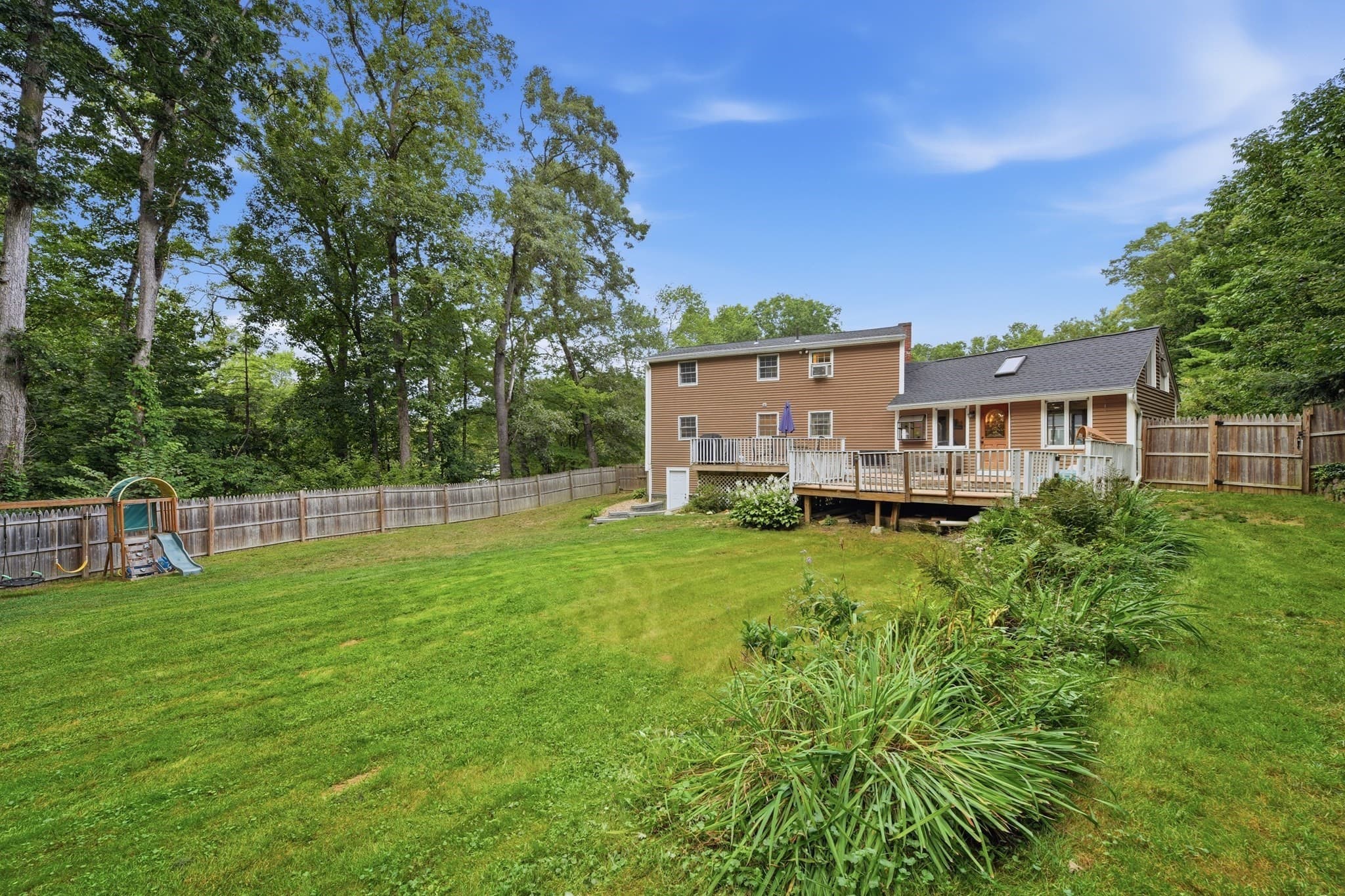 Single Family Residence at 9 Westgate Rd, Billerica MA 01862, photo 27 of 33