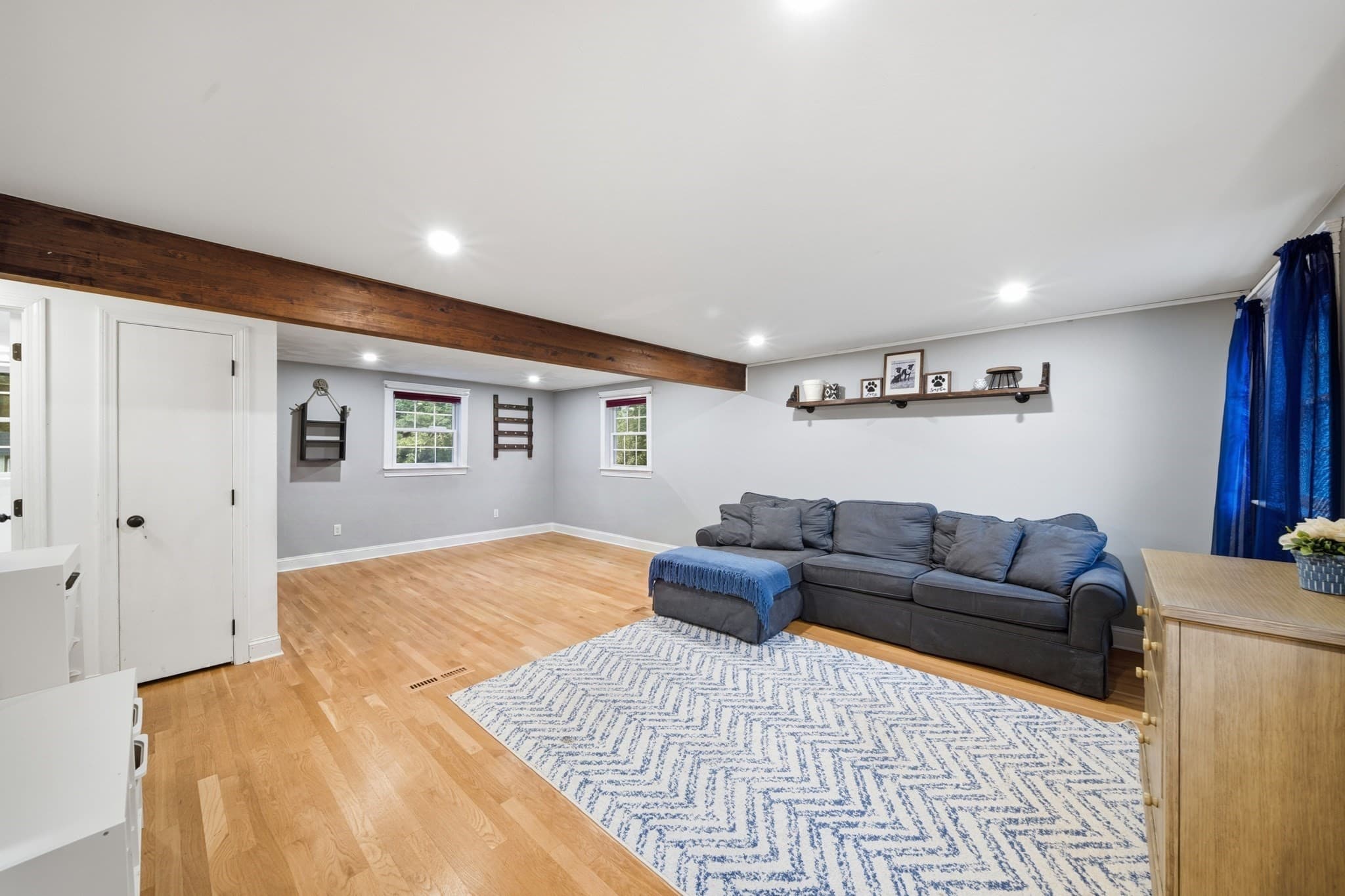 Single Family Residence at 9 Westgate Rd, Billerica MA 01862, photo 10 of 33