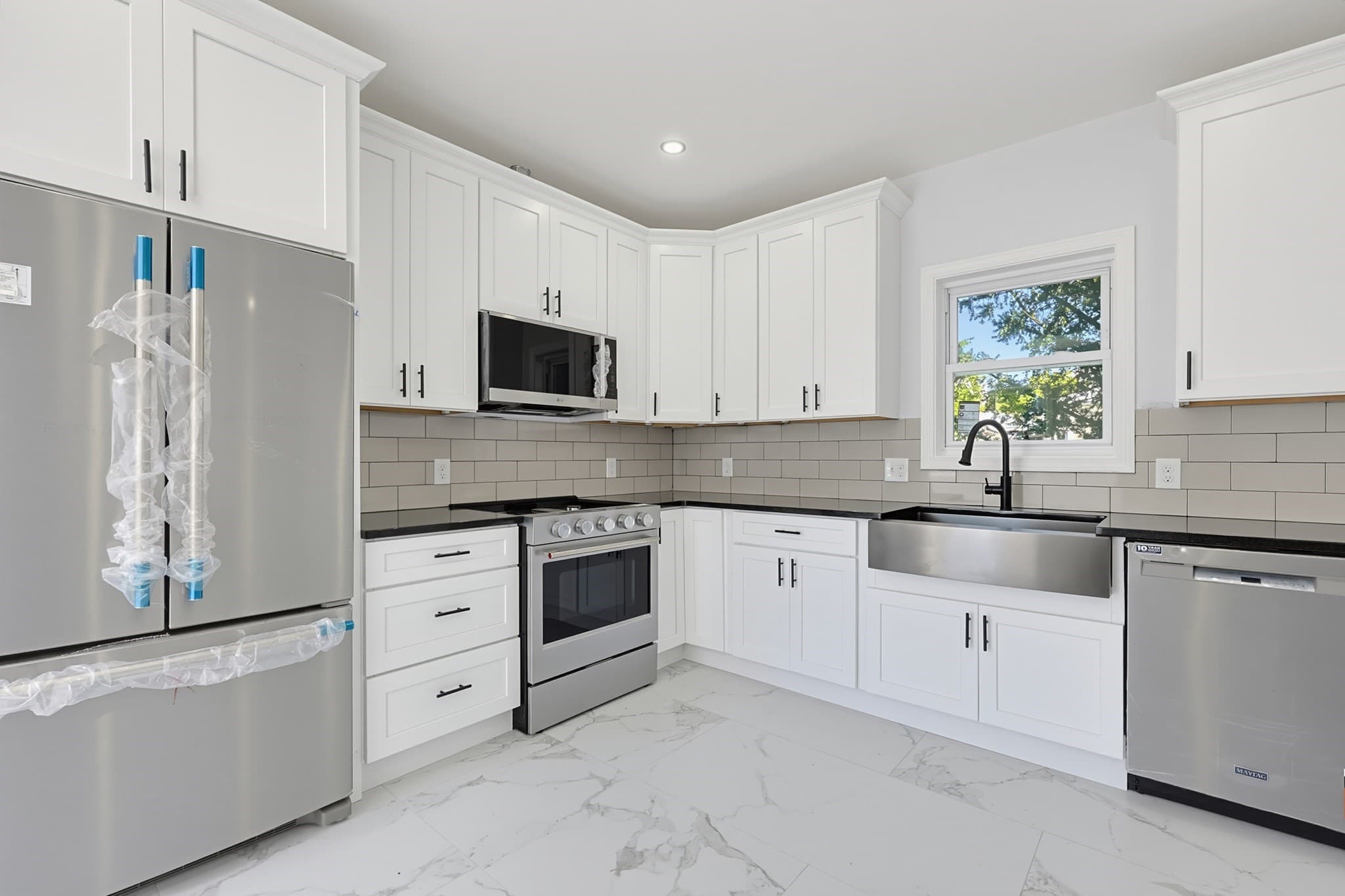 2 Family - 2 Units Up/Down at 9 Chester St, Taunton MA 02780, Taunton, photo 20 of 32