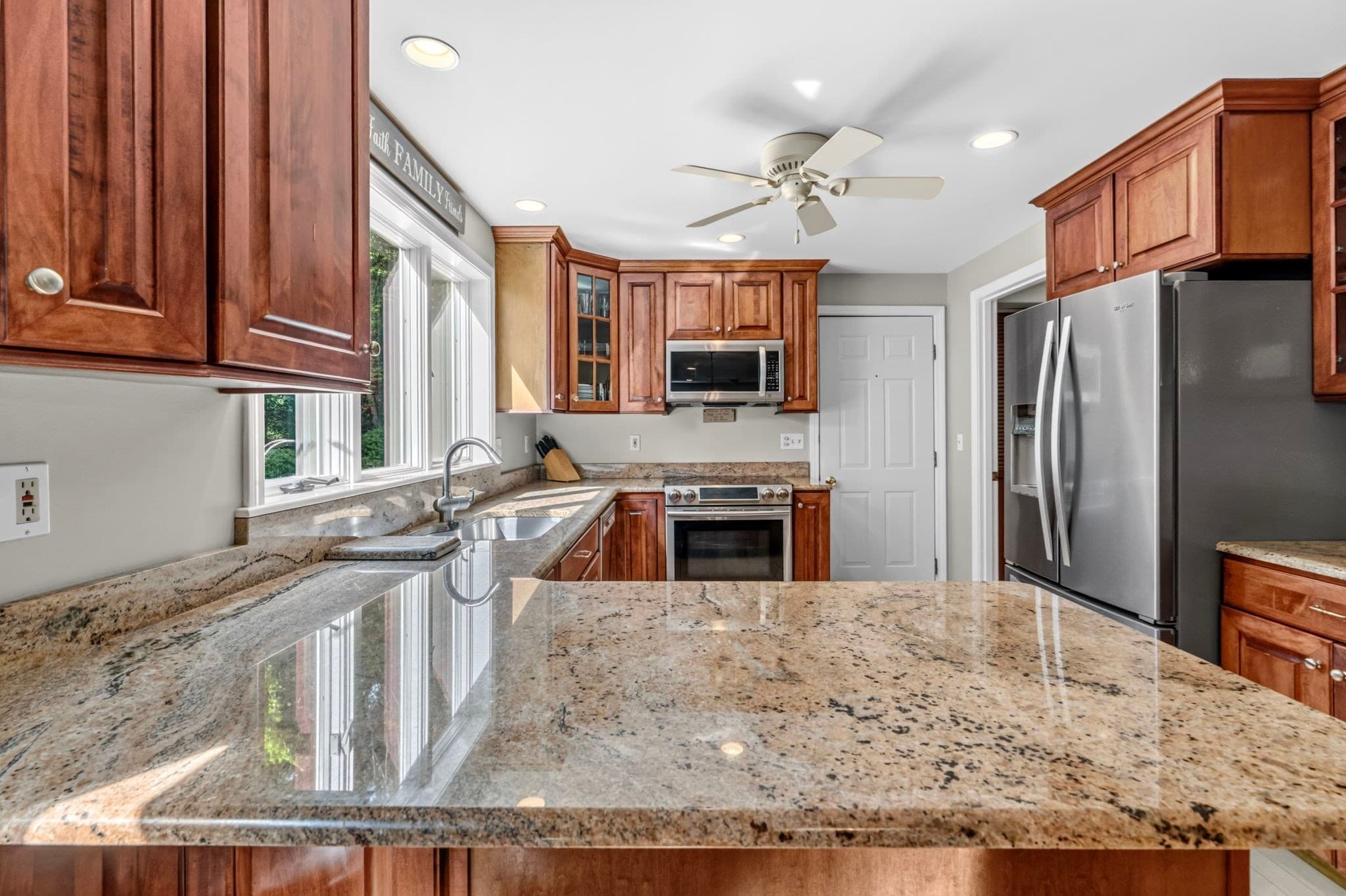Single Family Residence at 28 Ashley Cir, Easthampton MA 01027, Easthampton, photo 6 of 42