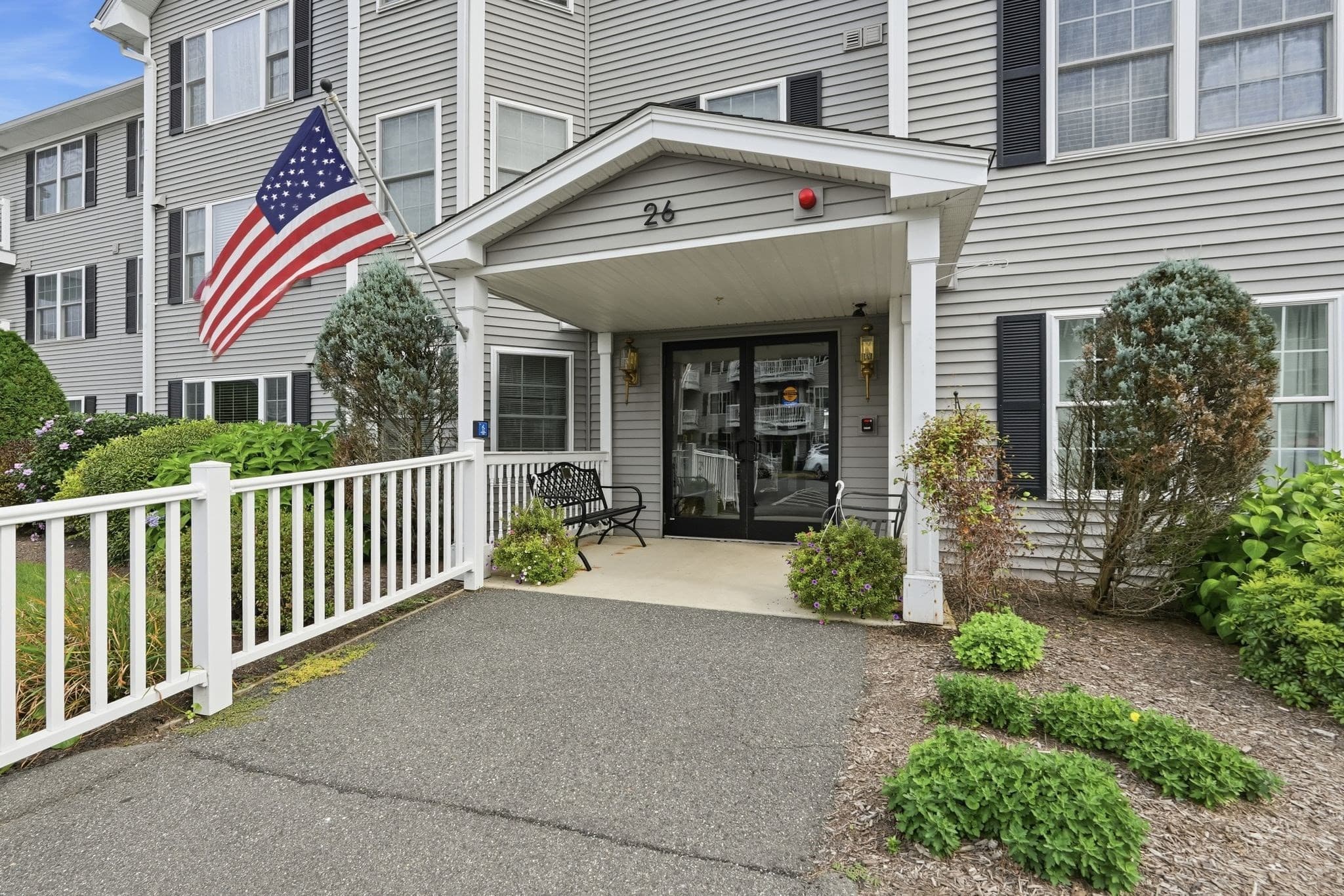 26 Greenleaves Dr # 611, Amherst MA 01002