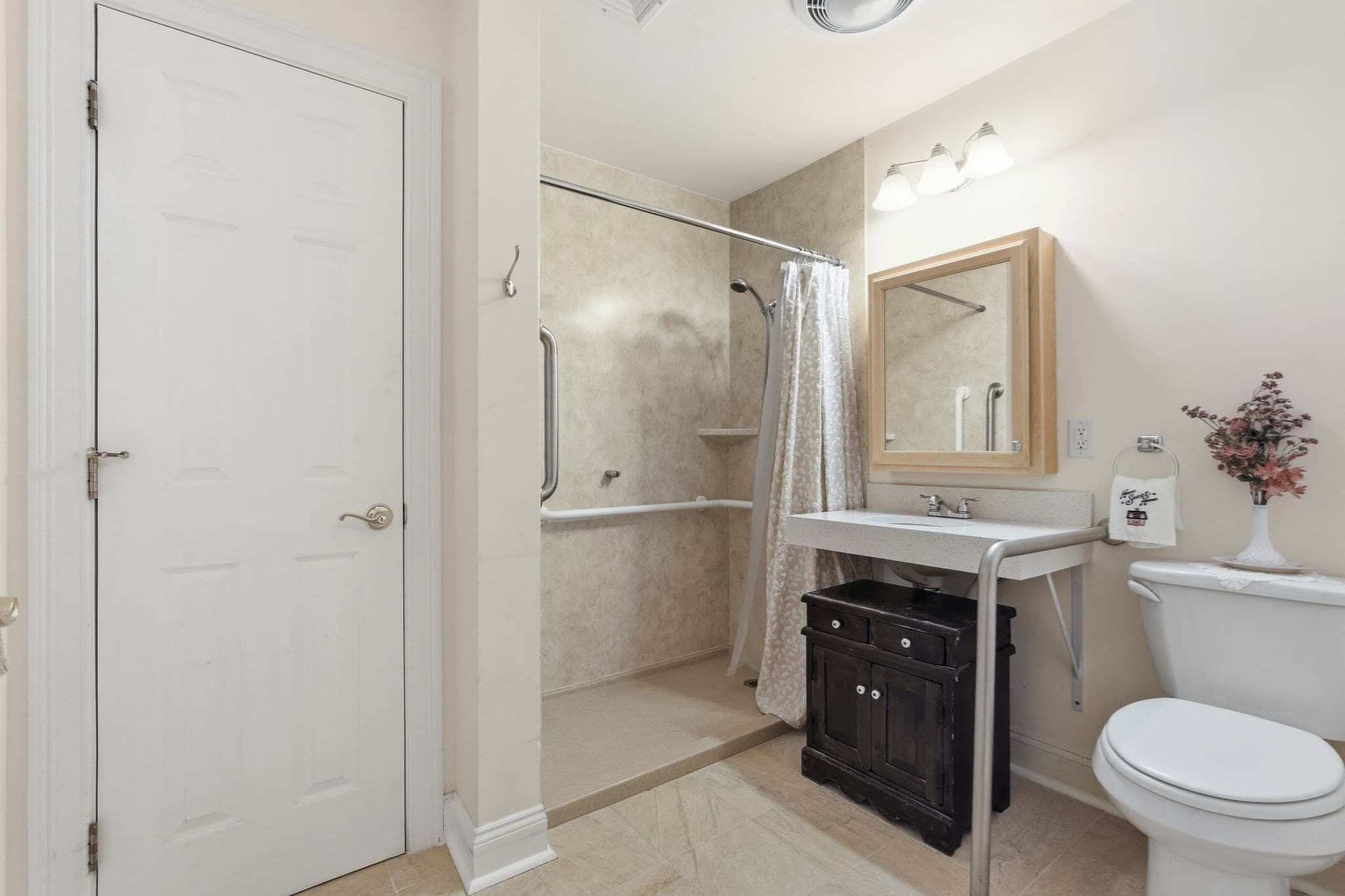 Condominium at 26 Greenleaves Dr # 611, Amherst MA 01002, Amherst, photo 10 of 28
