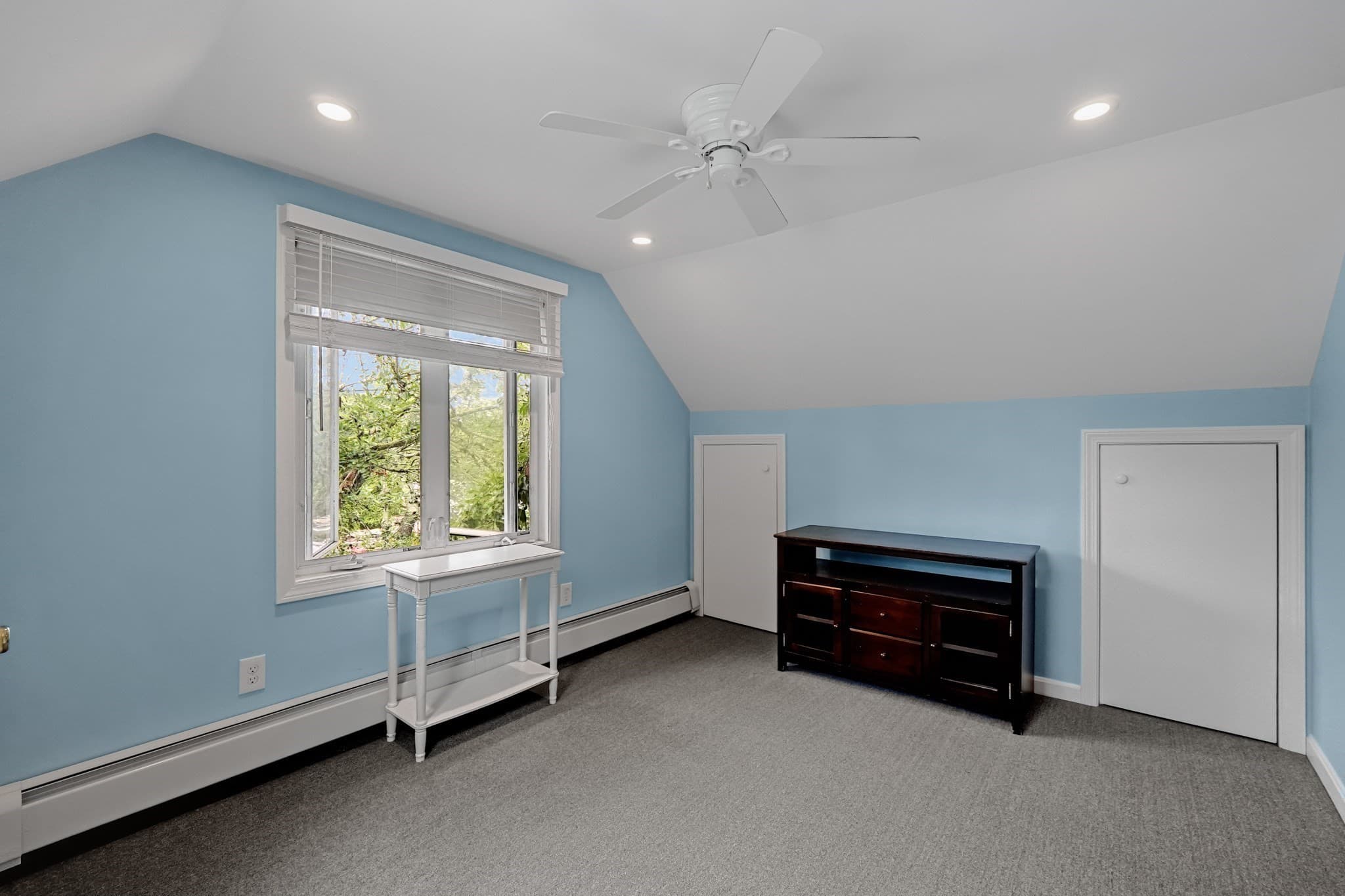 Single Family Residence at 4 Melbourne Dr, Narragansett RI 02882, Narragansett, photo 19 of 31