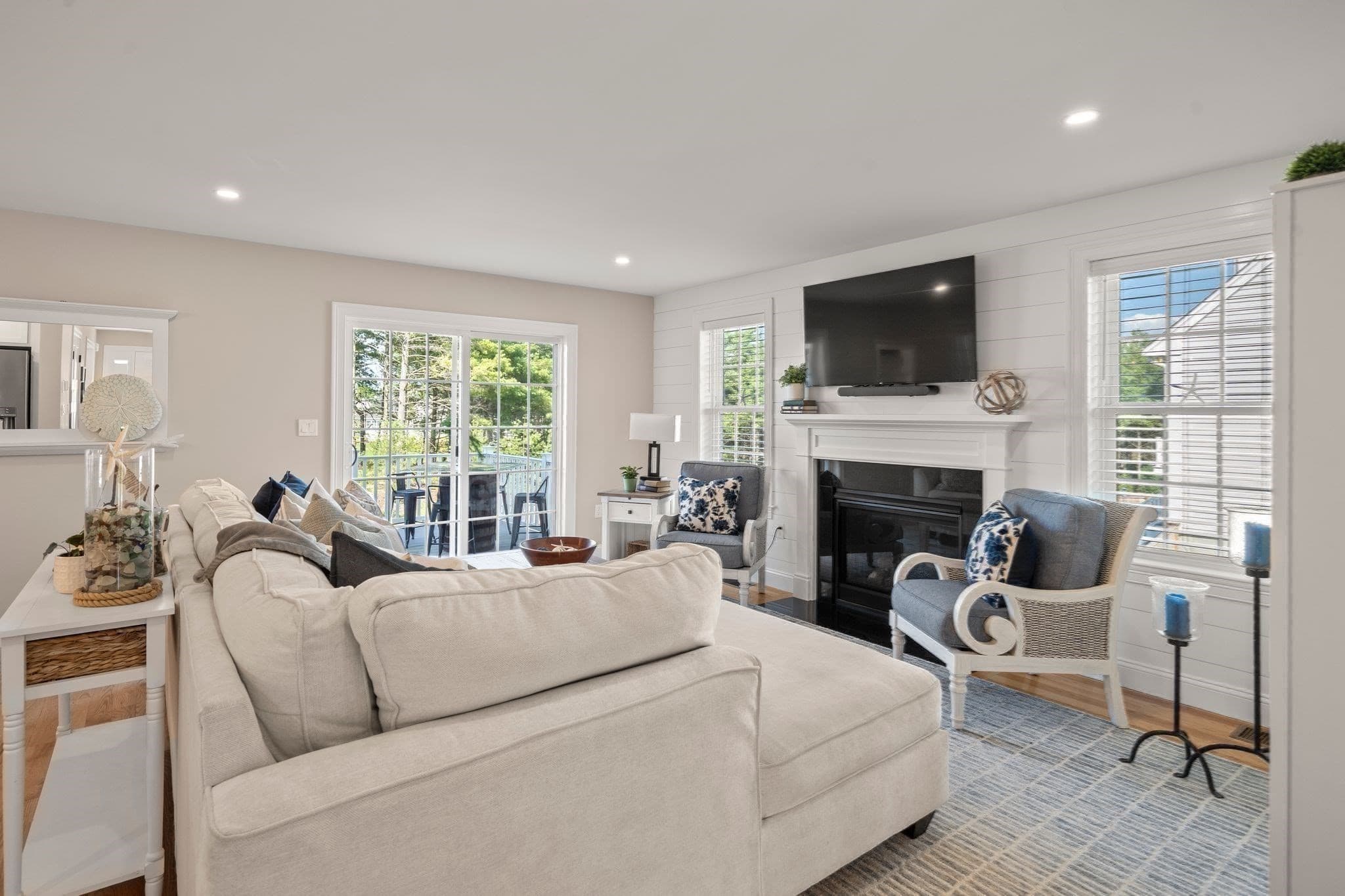 Single Family Residence at 7 Yellow Birch Dr, Plymouth MA 02360, photo 16 of 33