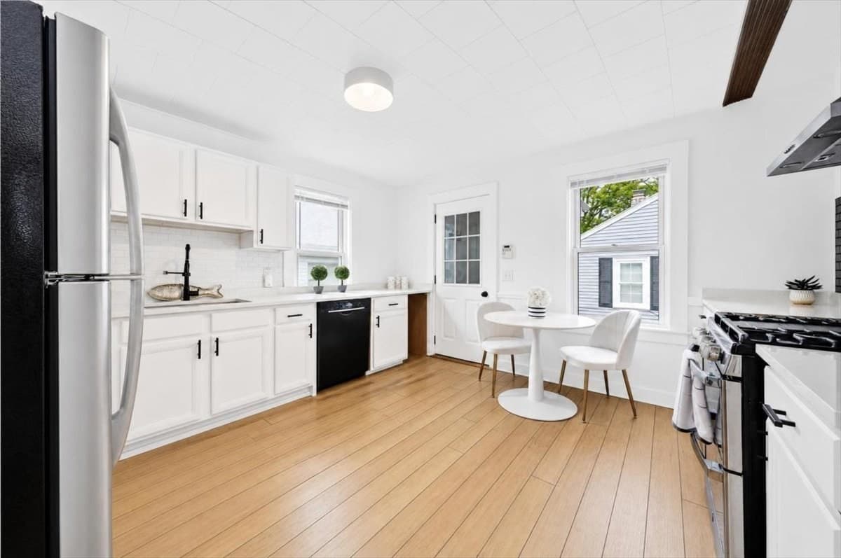Single Family Residence at 3 Thomas Street, Kingston MA 02364, Kingston, photo 5 of 32