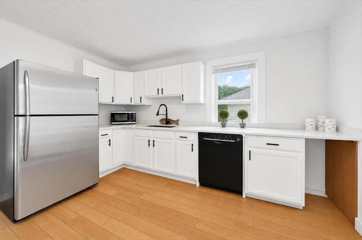Single Family Residence at 3 Thomas Street, Kingston MA 02364, Kingston, photo 4 of 32