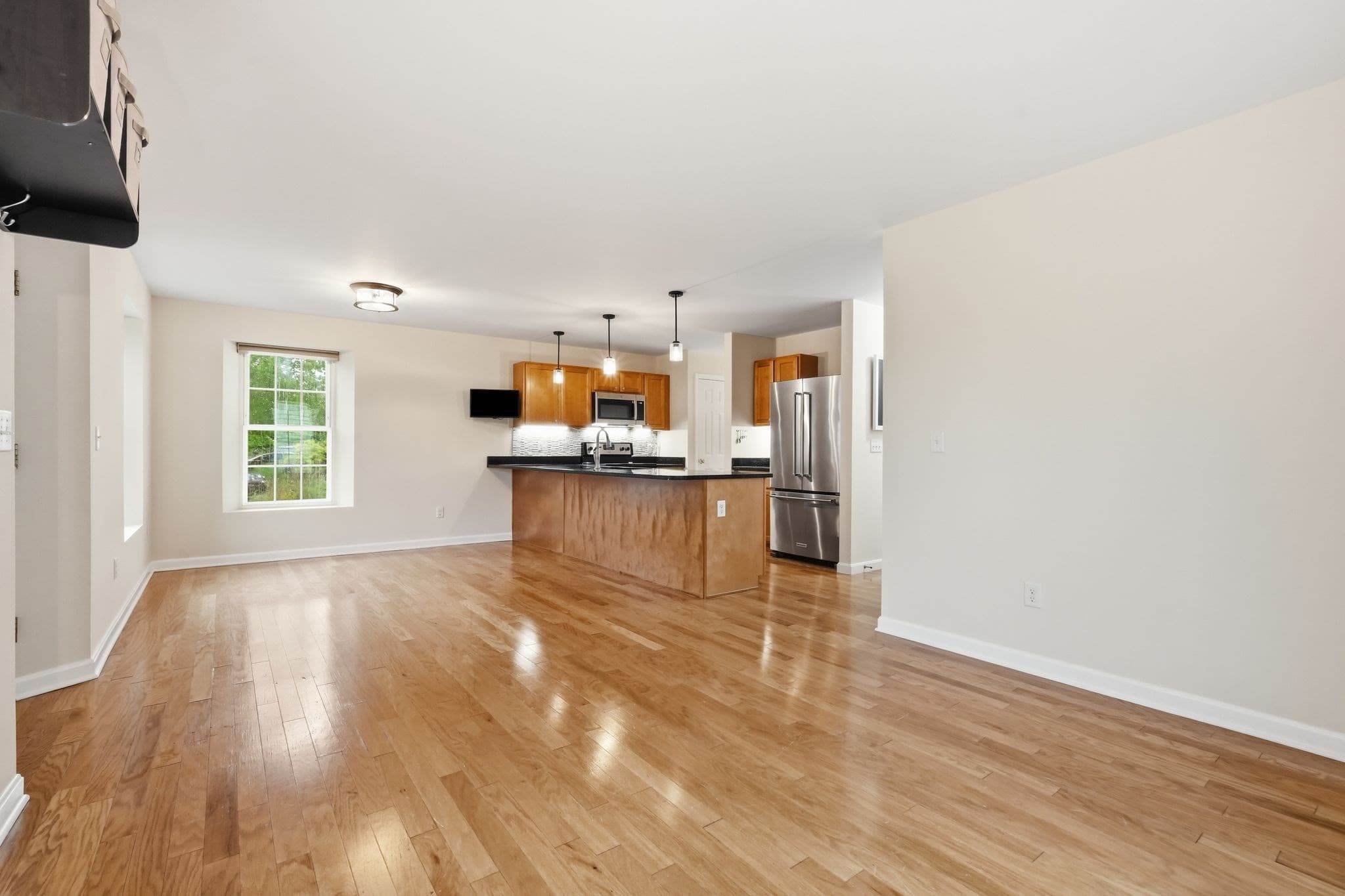 Single Family Residence at 36 Treehouse Cir, Easthampton MA 01027, Easthampton, photo 7 of 39
