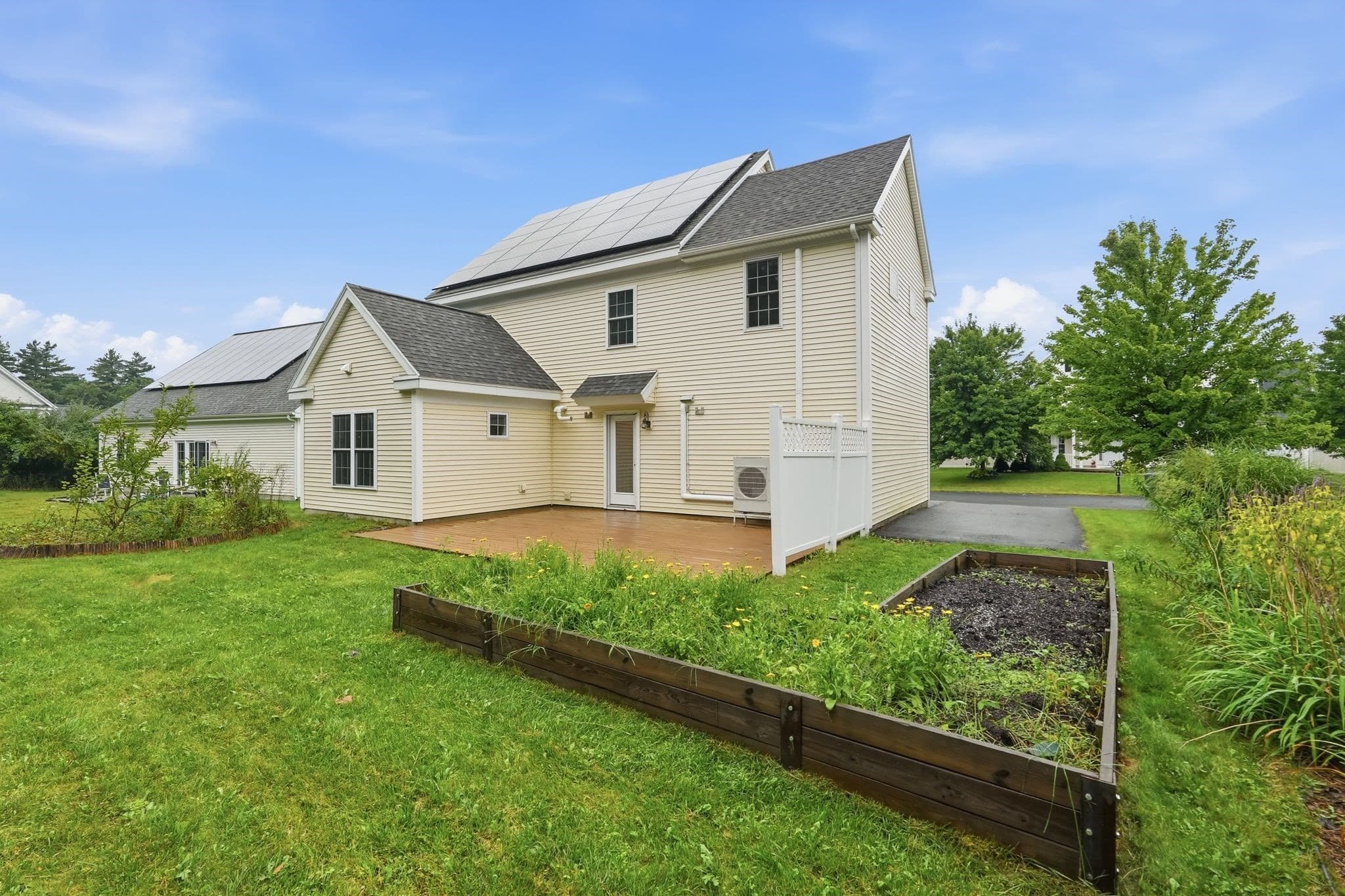 Single Family Residence at 36 Treehouse Cir, Easthampton MA 01027, Easthampton, photo 33 of 39