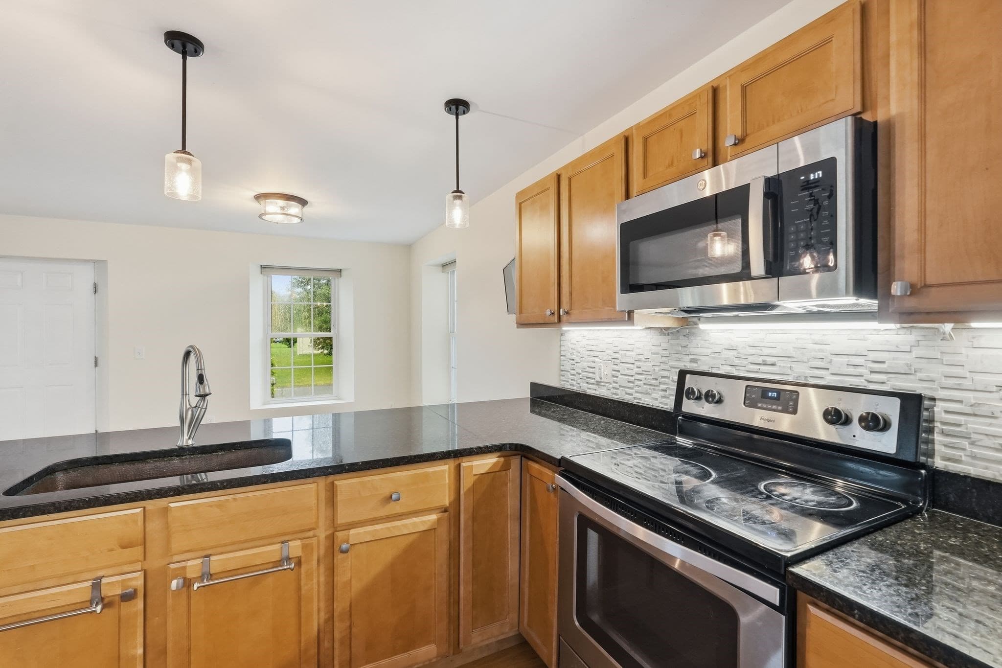 Single Family Residence at 36 Treehouse Cir, Easthampton MA 01027, Easthampton, photo 14 of 39