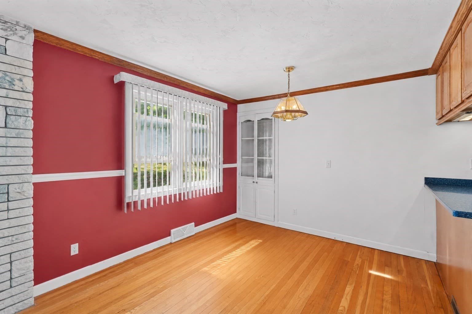 Single Family Residence at 16 Mars Dr, Shrewsbury MA 01545, photo 6 of 42