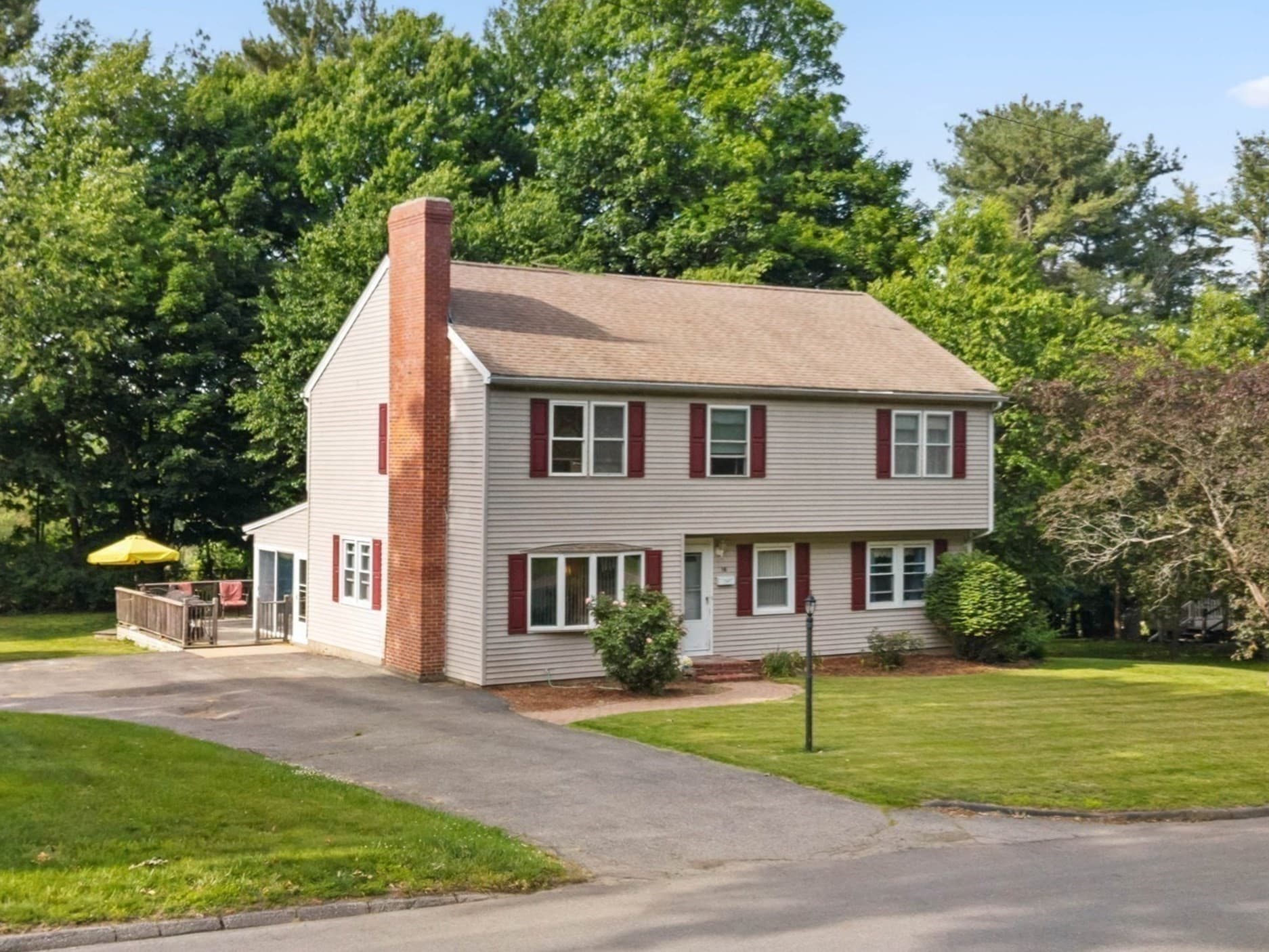16 Mars Dr, Shrewsbury MA 01545