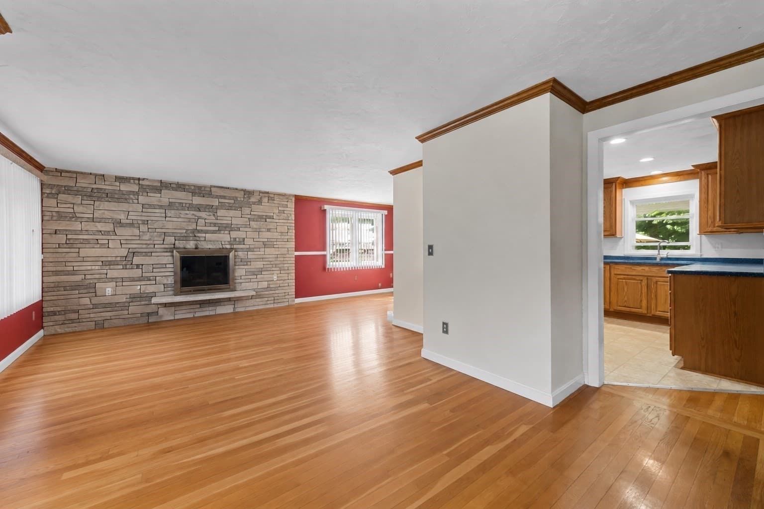 Single Family Residence at 16 Mars Dr, Shrewsbury MA 01545, photo 5 of 42