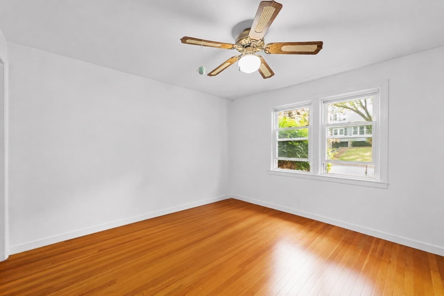 Single Family Residence at 16 Mars Dr, Shrewsbury MA 01545, photo 15 of 42