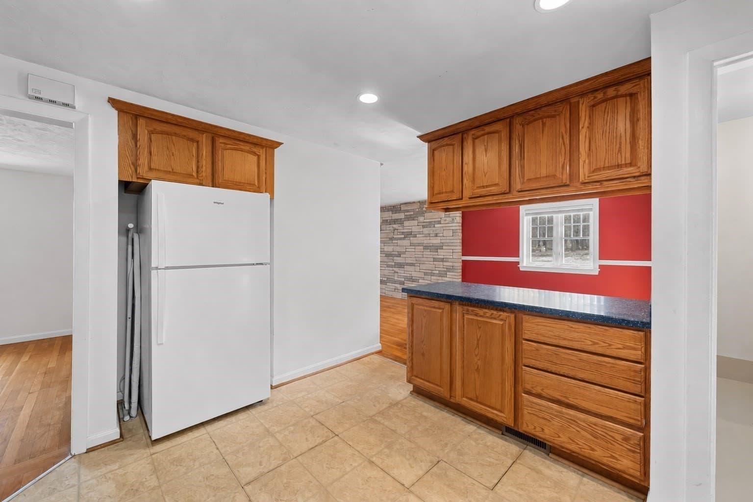 Single Family Residence at 16 Mars Dr, Shrewsbury MA 01545, photo 8 of 42