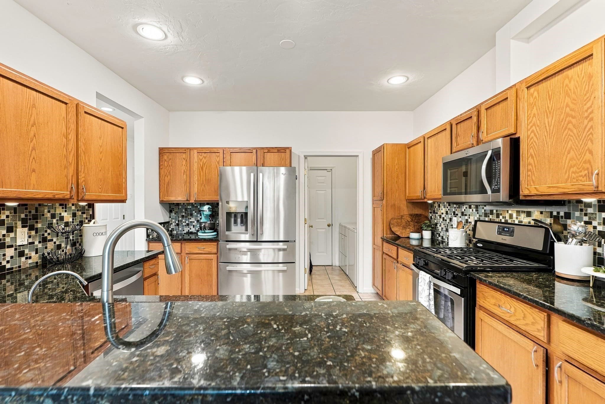 Condominium at 6 Tern Dr # 6, Shrewsbury MA 01545, photo 13 of 42
