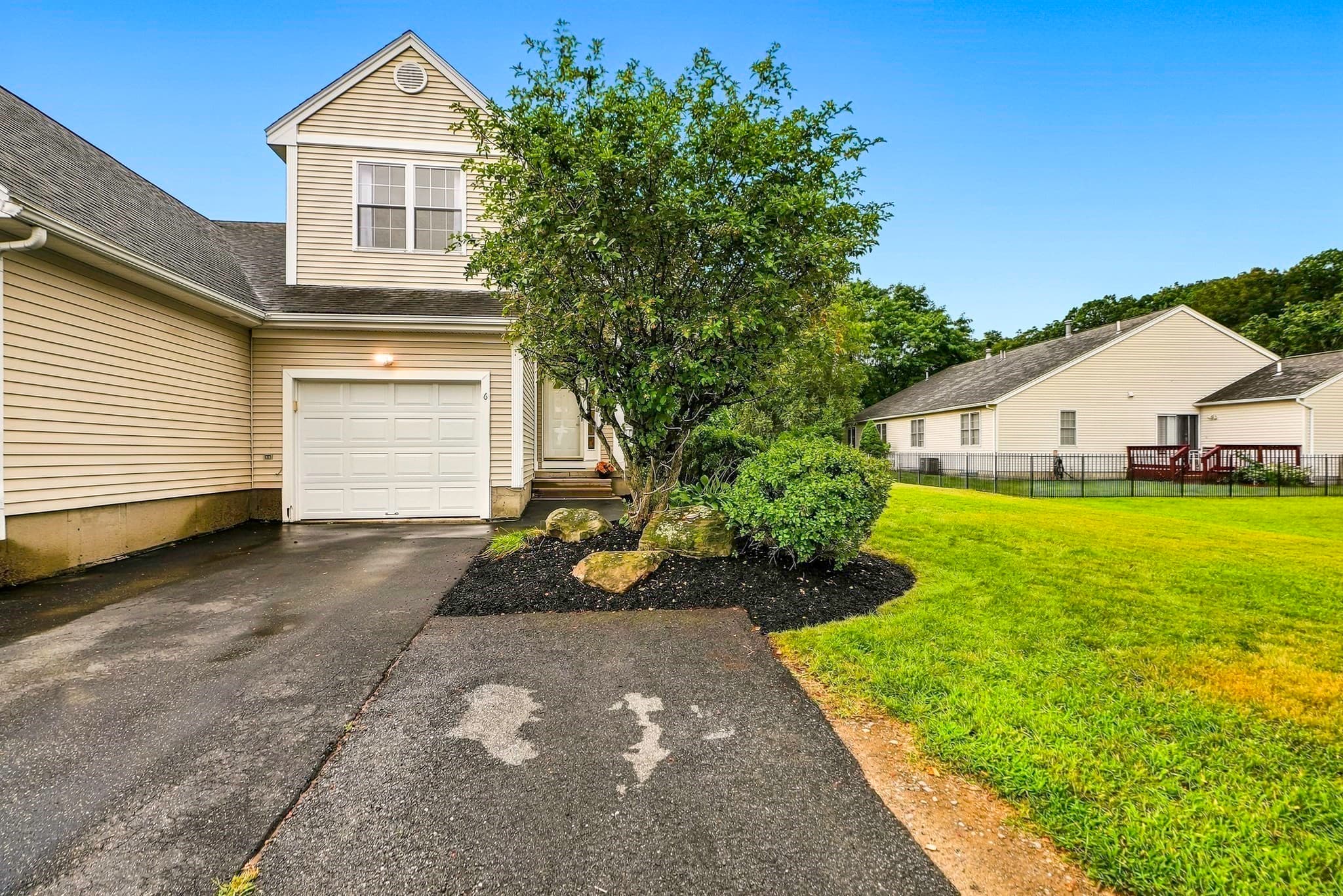 Condominium at 6 Tern Dr # 6, Shrewsbury MA 01545, photo 3 of 42