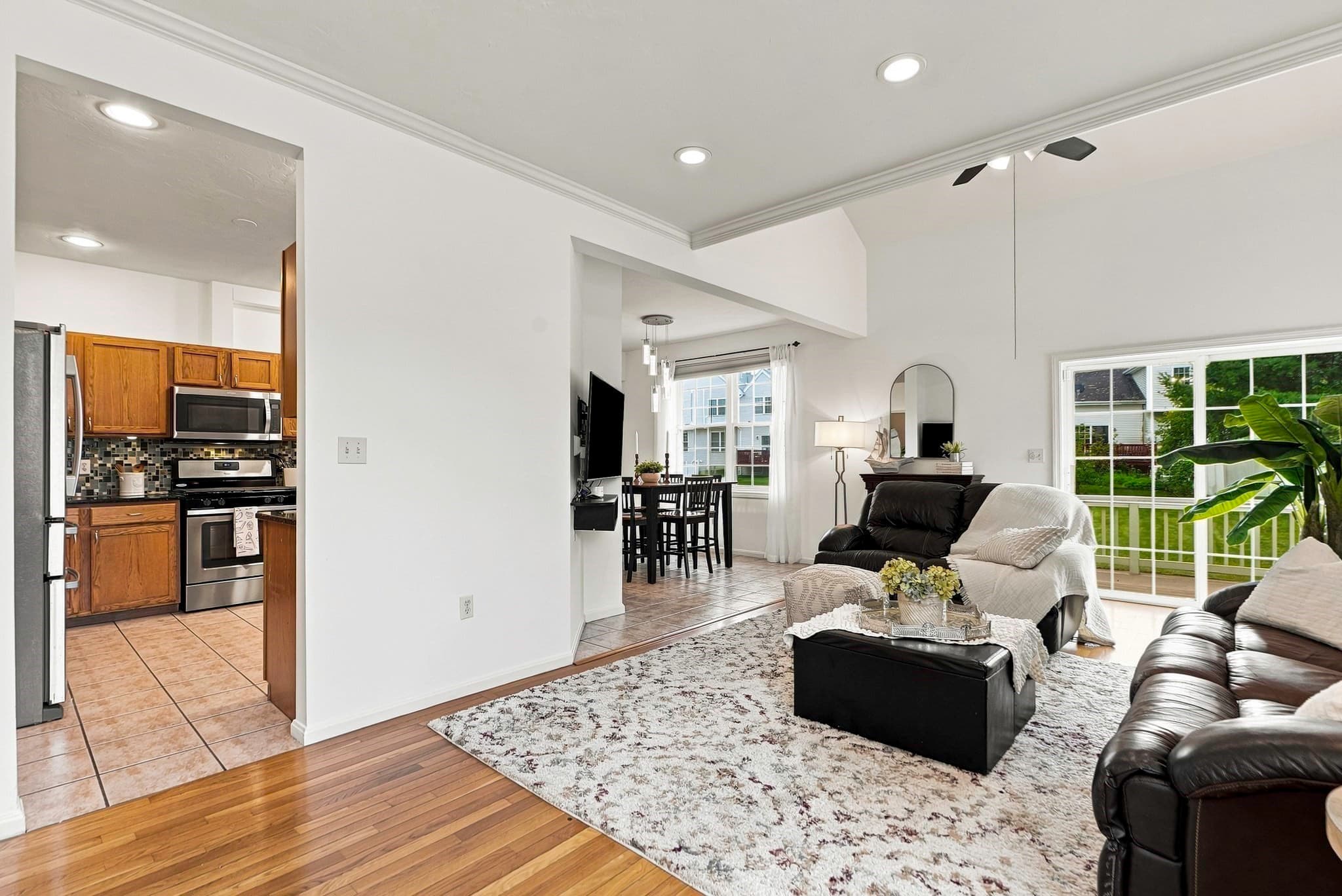 Condominium at 6 Tern Dr # 6, Shrewsbury MA 01545, photo 9 of 42
