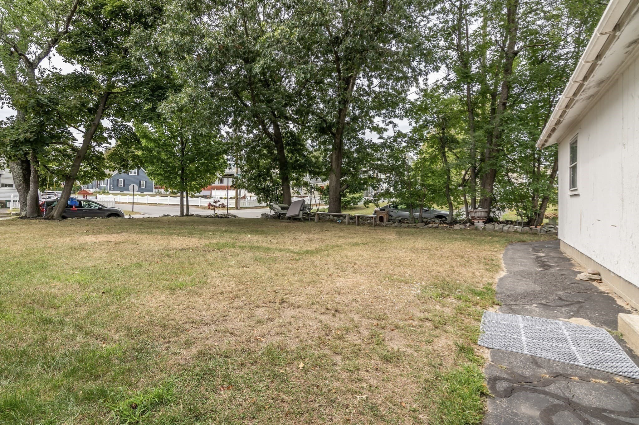 3 Family at 277 Cumberland Rd, Lowell MA 01850, Lowell, photo 6 of 41