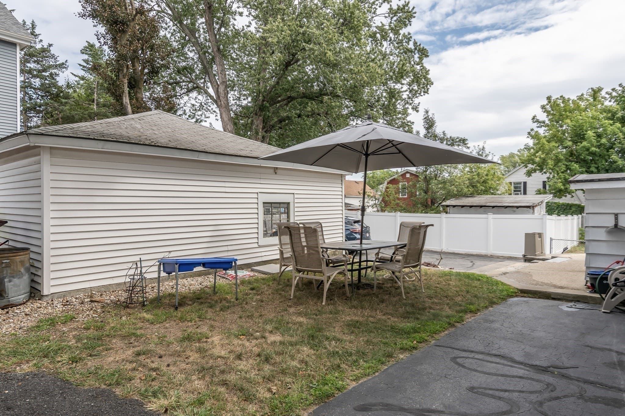 3 Family at 277 Cumberland Rd, Lowell MA 01850, Lowell, photo 7 of 41