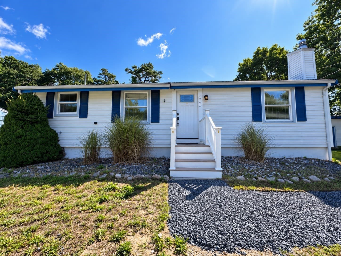 111 Wareham Lake Shore Dr, Wareham MA 02571