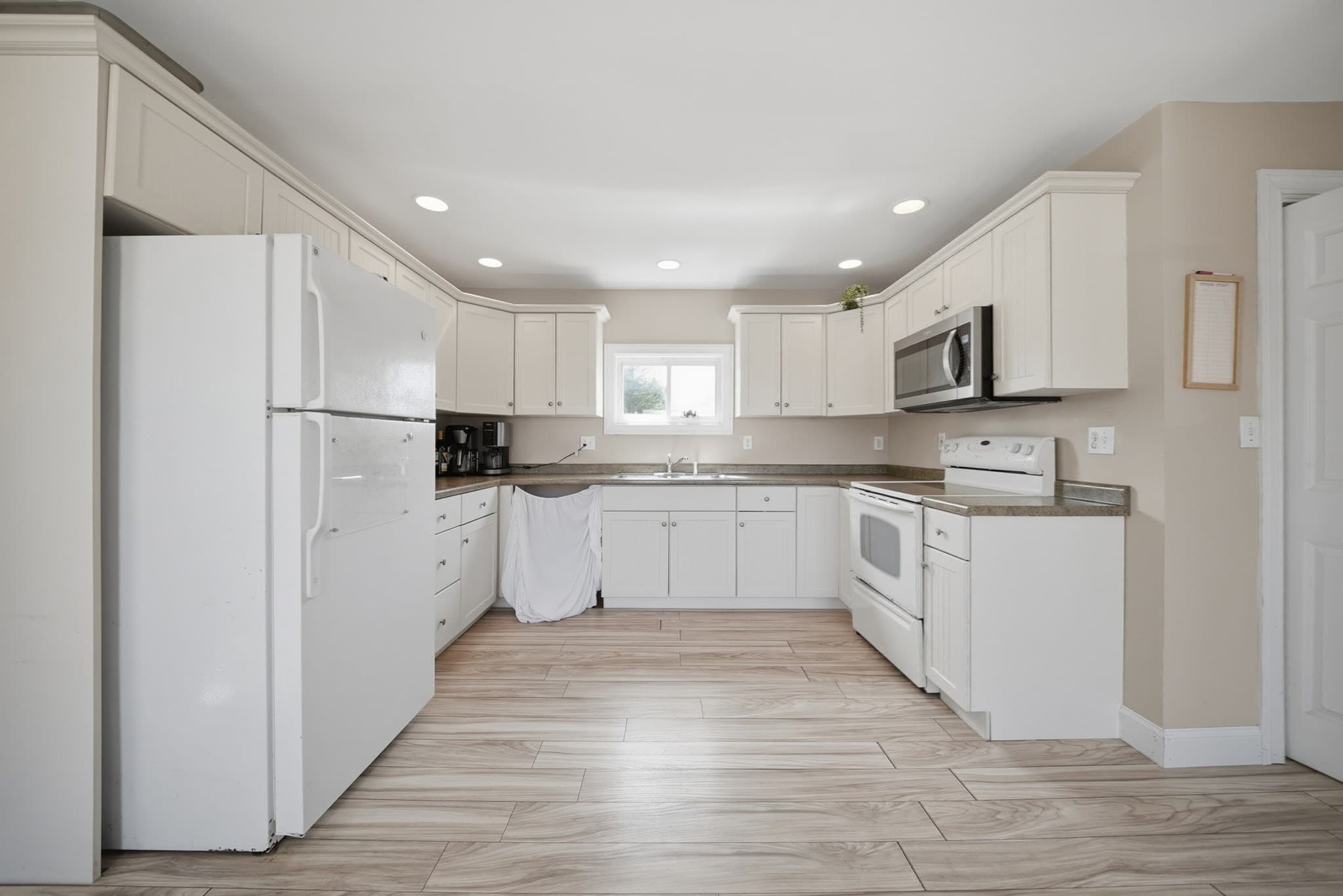 Multi Family at 216 Monument, Haverhill MA 01832, Haverhill, photo 24 of 41