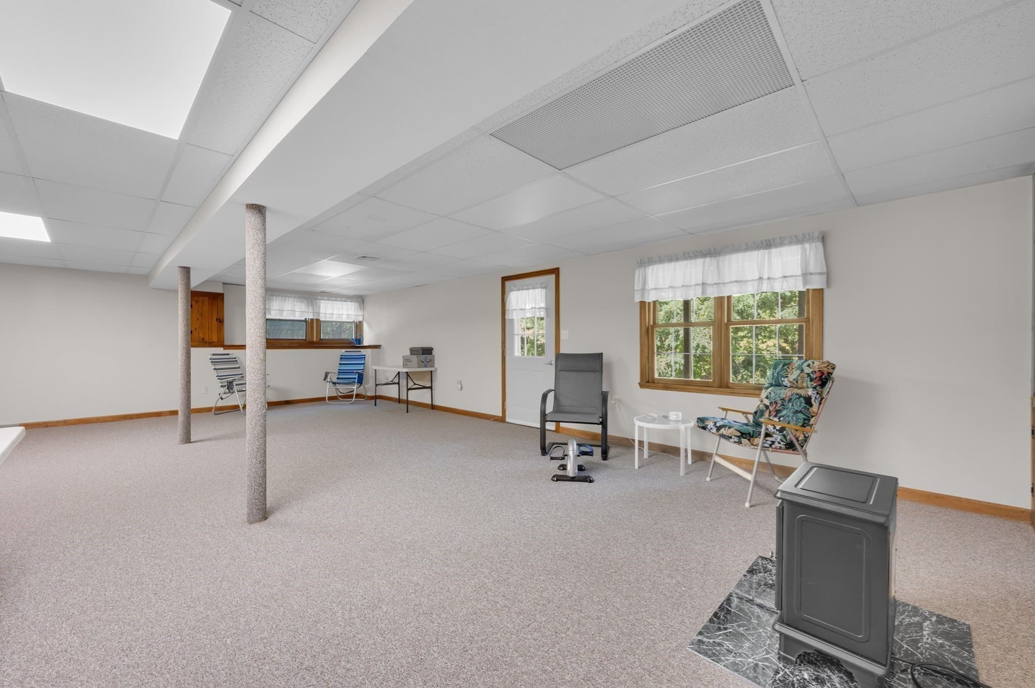 Condominium at 36 Betsy Ross Cir # 36, Sturbridge MA 01566, Sturbridge, photo 23 of 38