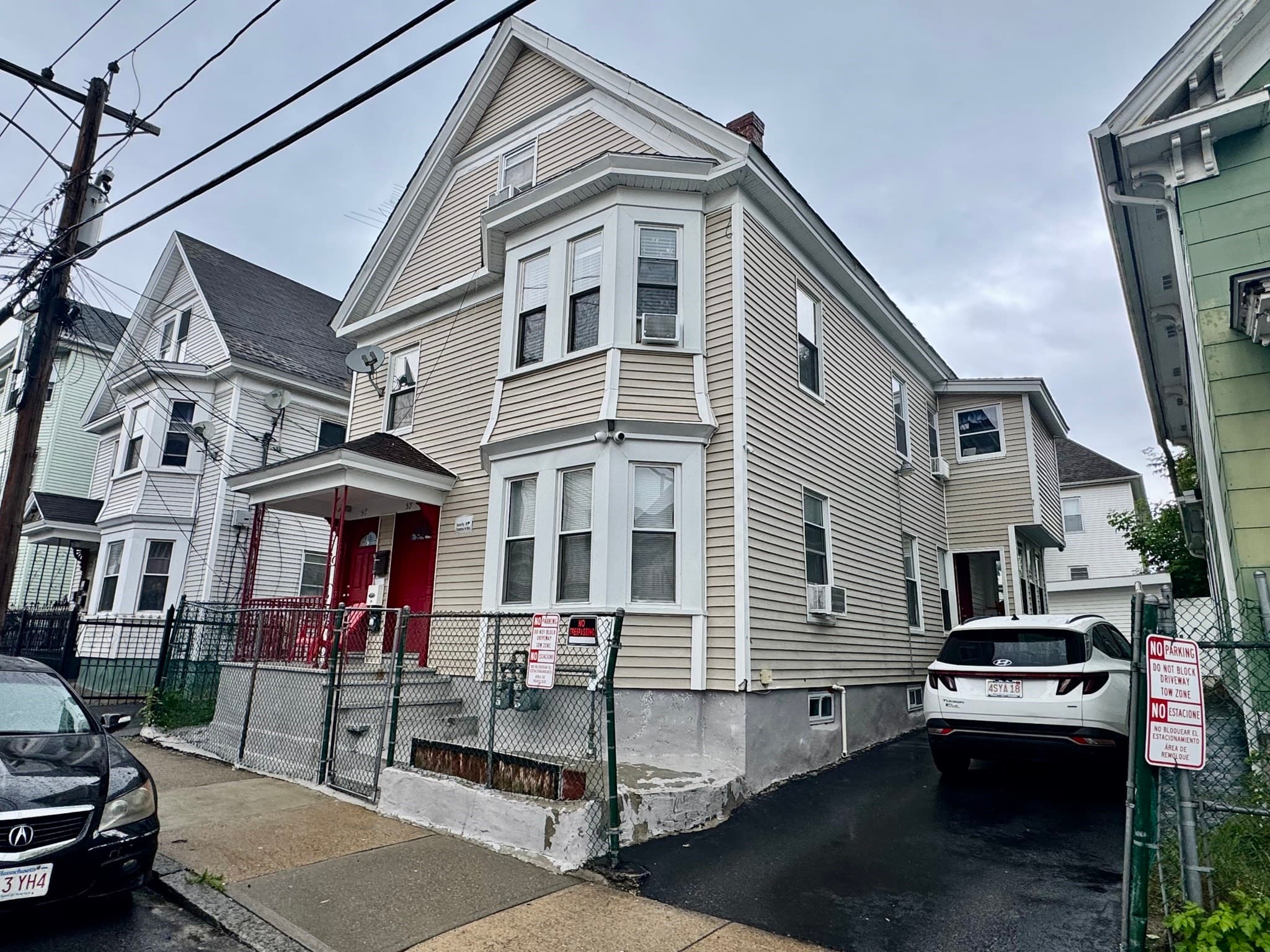 57-59 Bennington St, Lawrence MA 01841