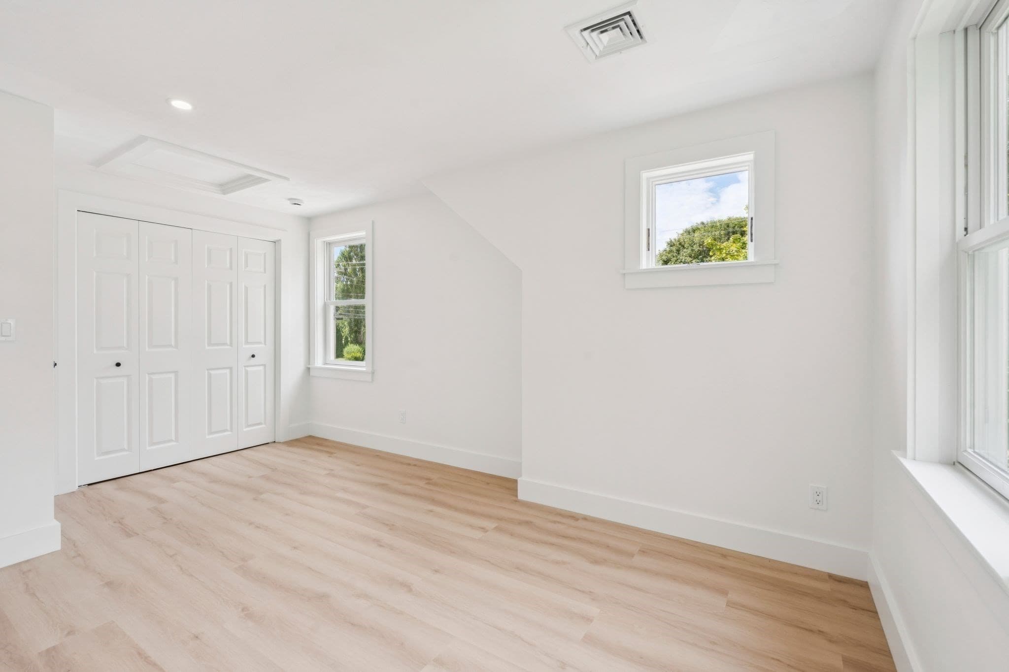 Single Family Residence at 80 Seacoast Shores Blvd, Falmouth MA 02536, Falmouth, photo 14 of 40
