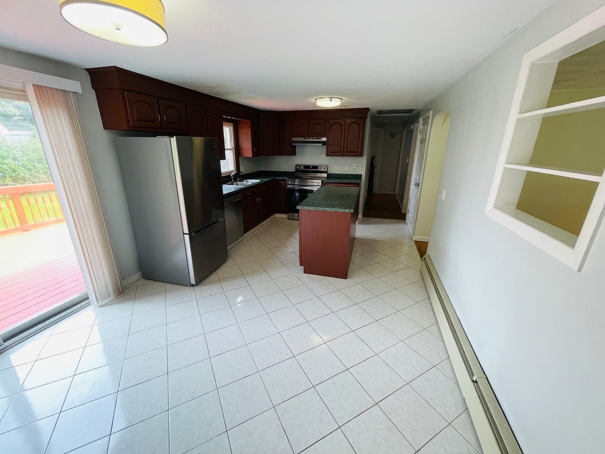 Single Family Residence at 192 Grandview Ave, West Springfield MA 01089, West Springfield, photo 6 of 24